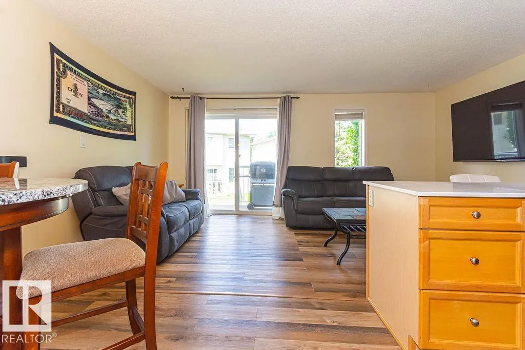 451 HYNDMAN Crescent