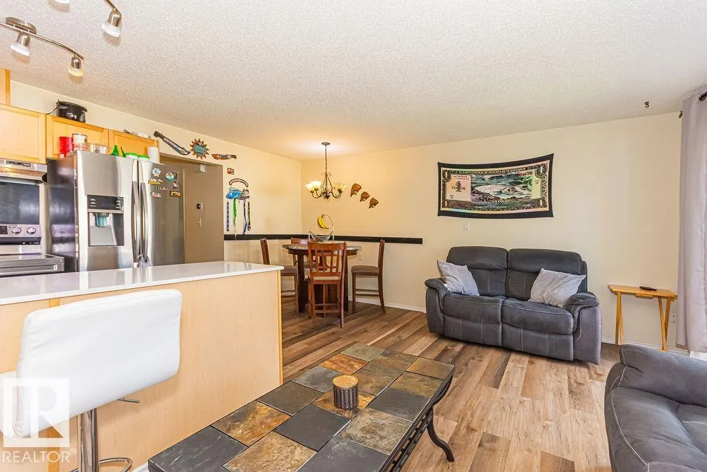451 HYNDMAN Crescent