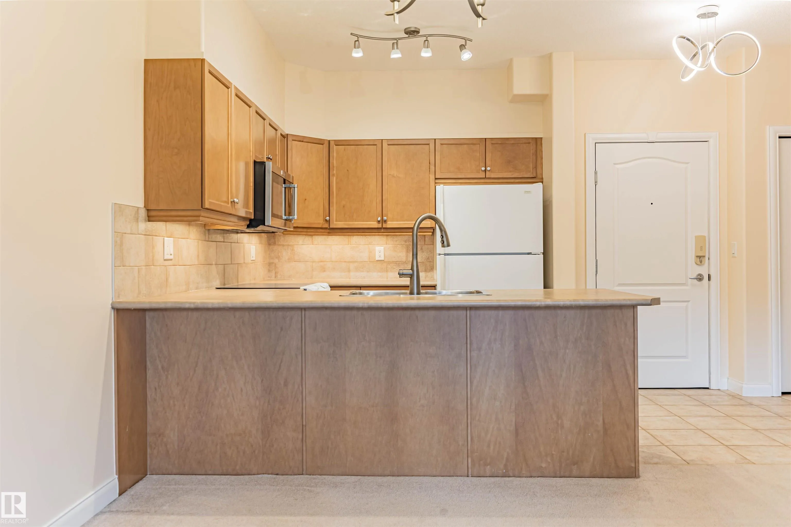 1406 HODGSON Way