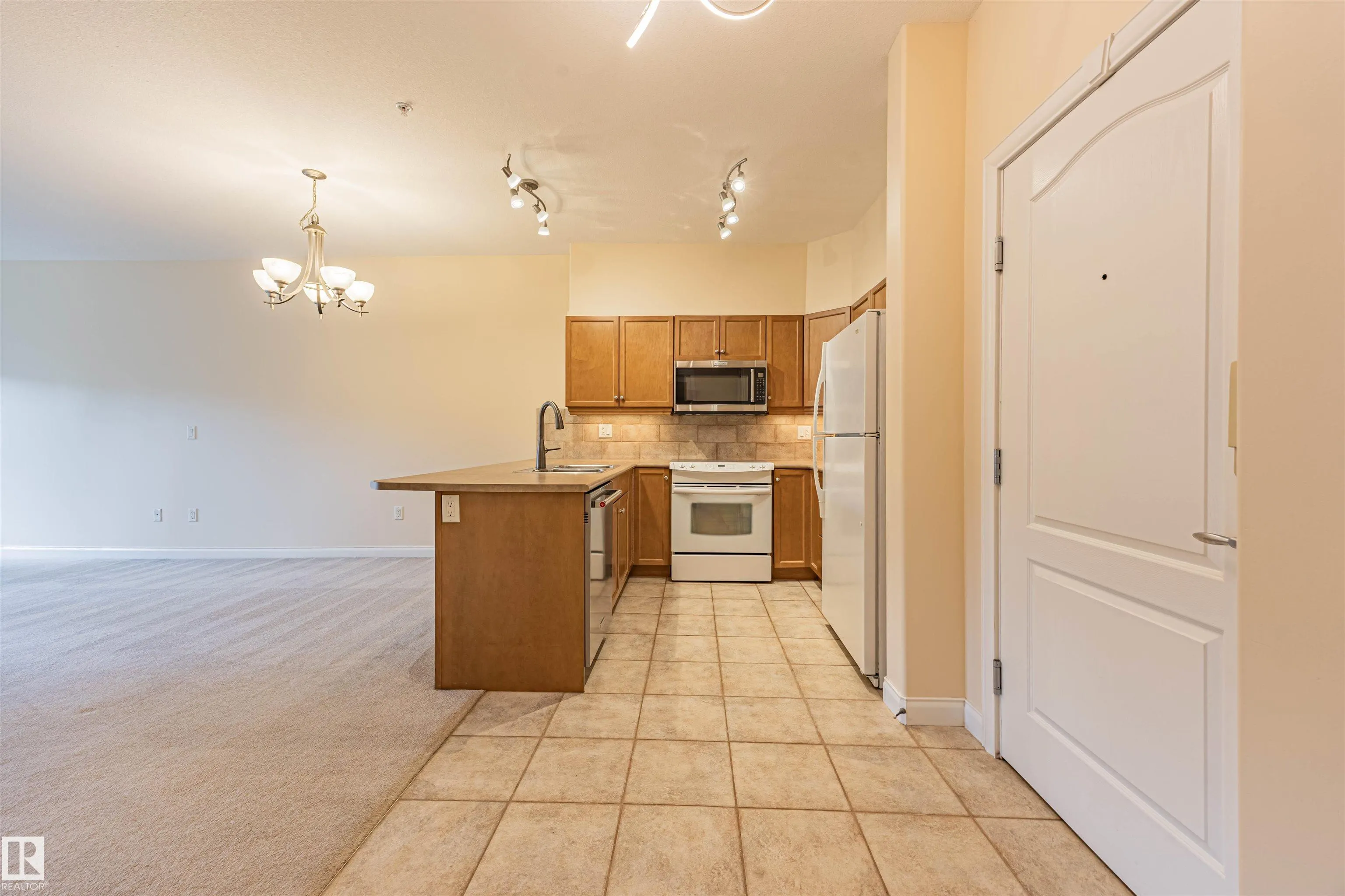 1406 HODGSON Way