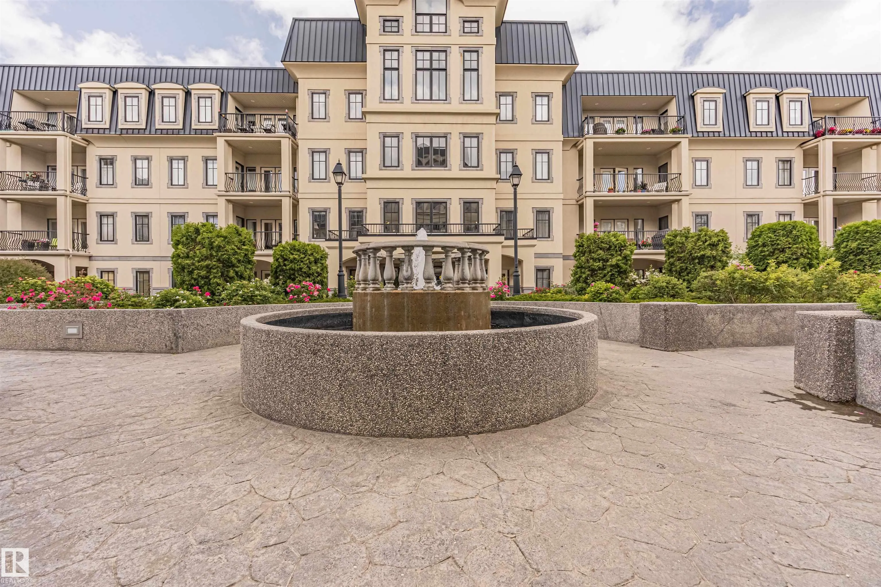 1406 HODGSON Way
