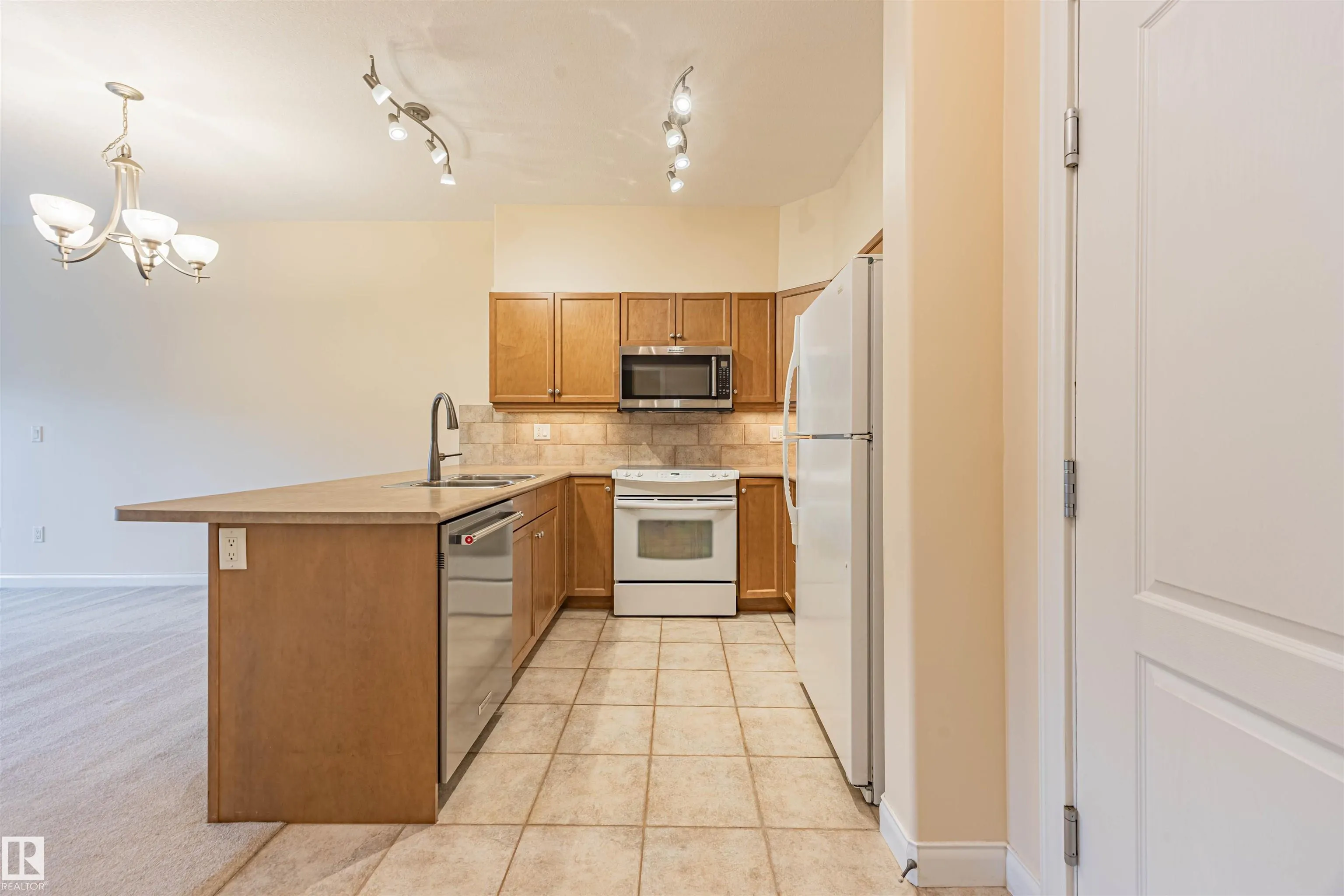1406 HODGSON Way