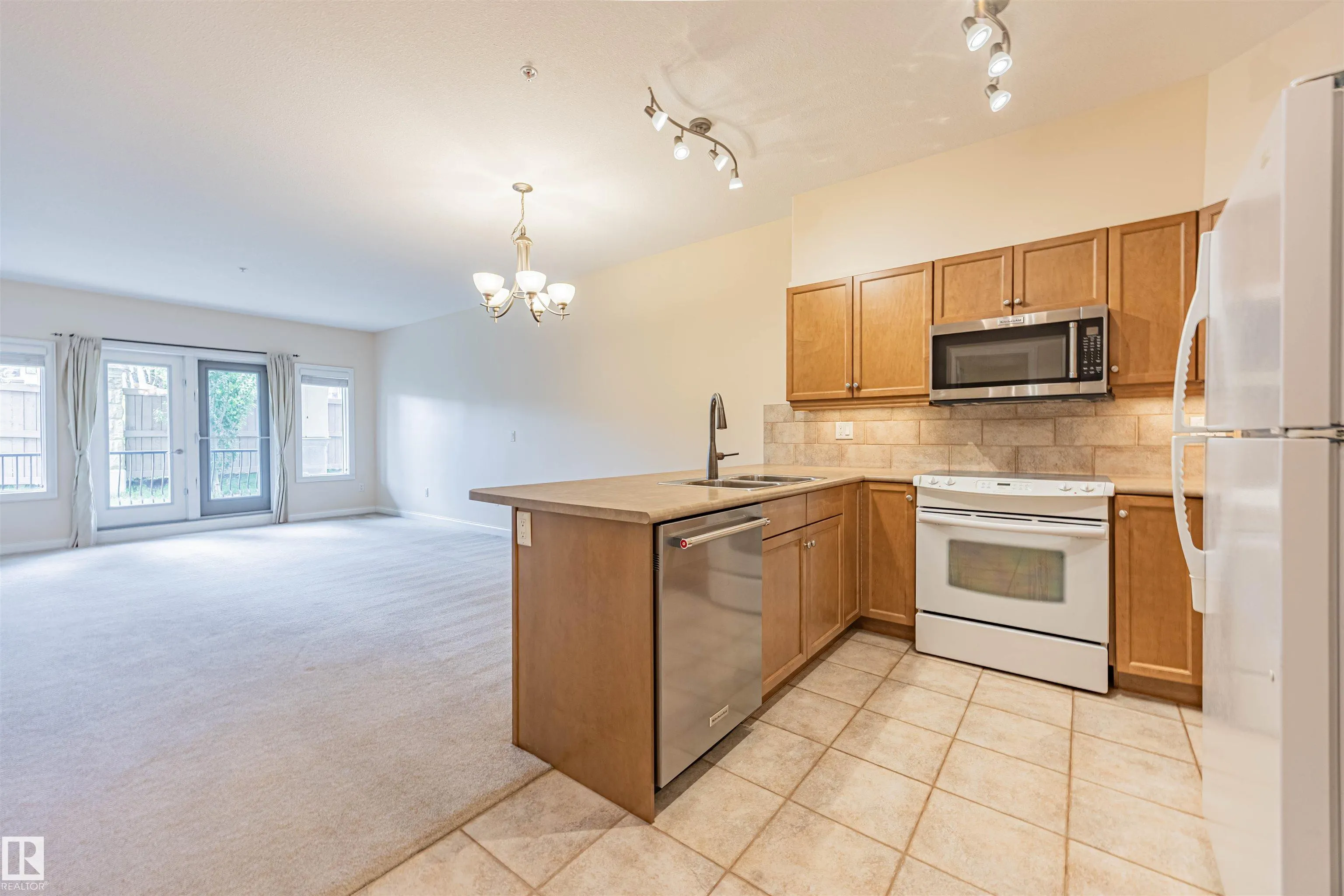 1406 HODGSON Way
