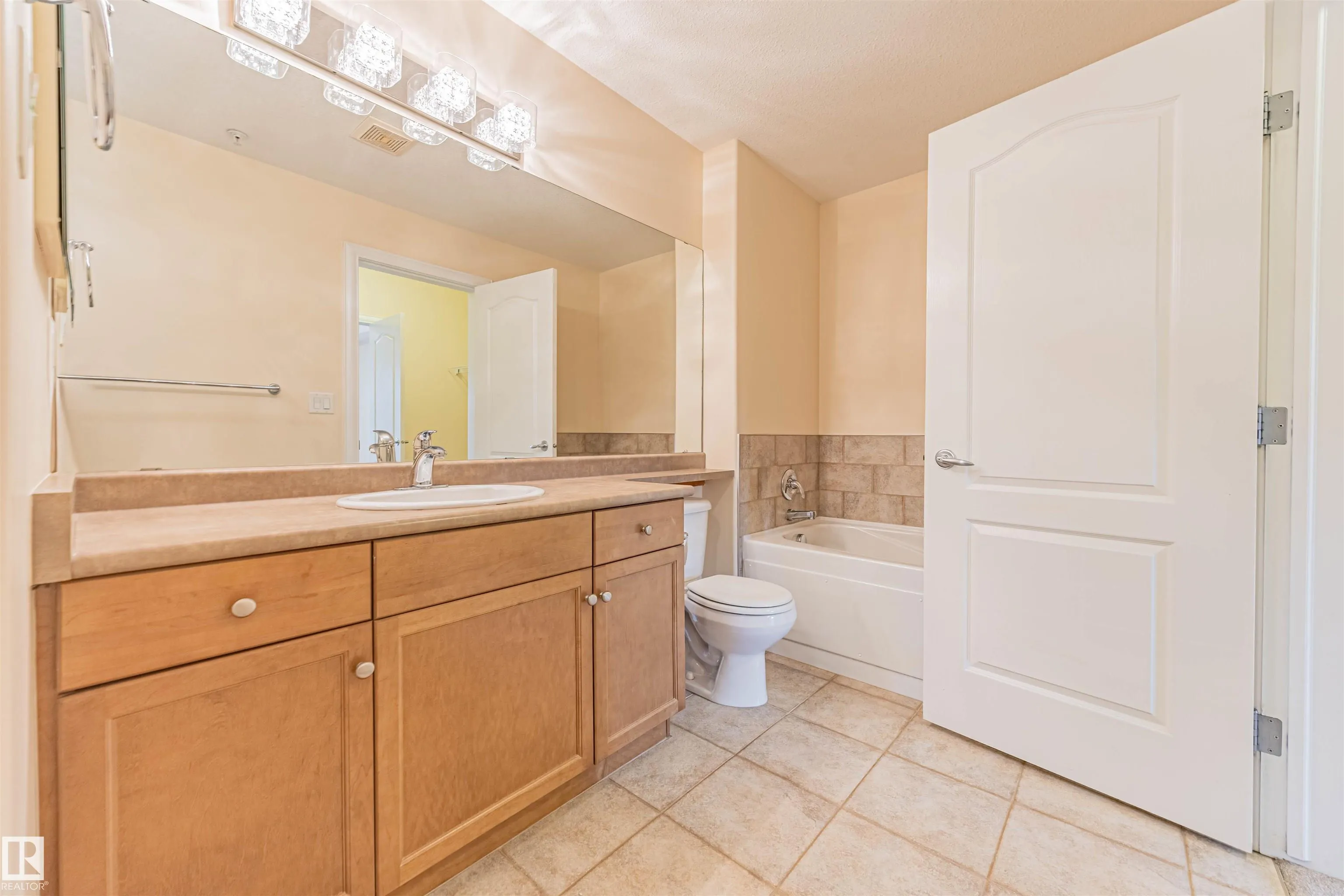 1406 HODGSON Way