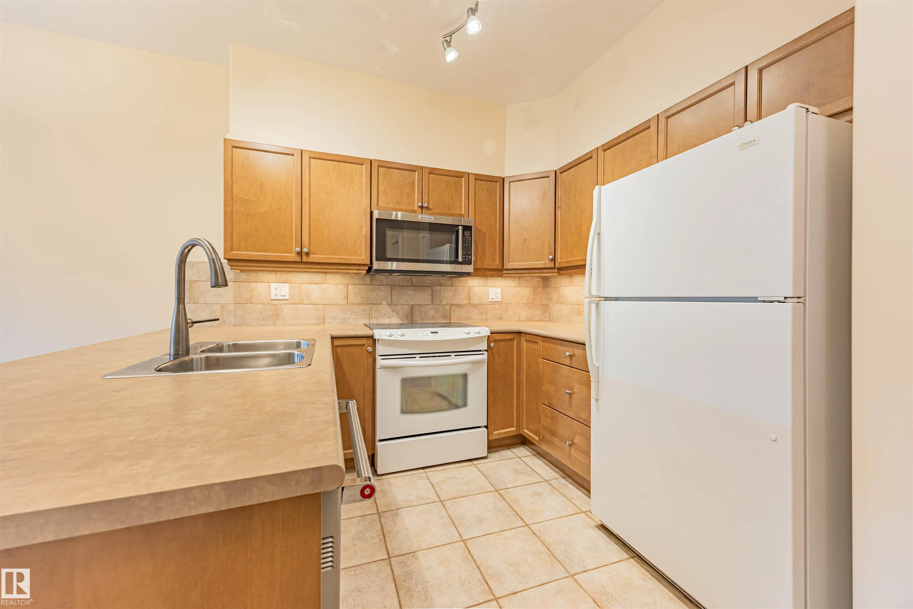 1406 HODGSON Way