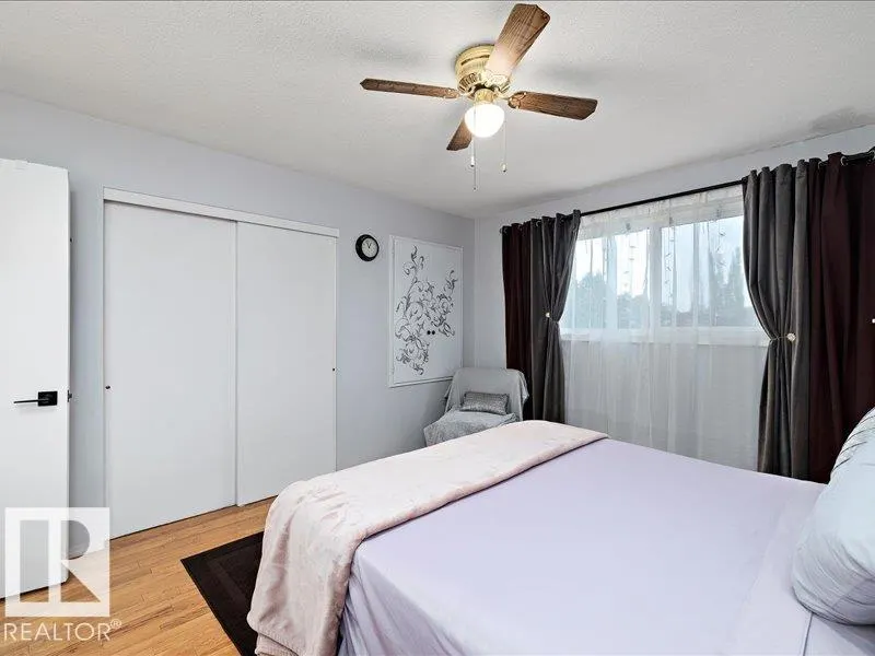 3832 110 st