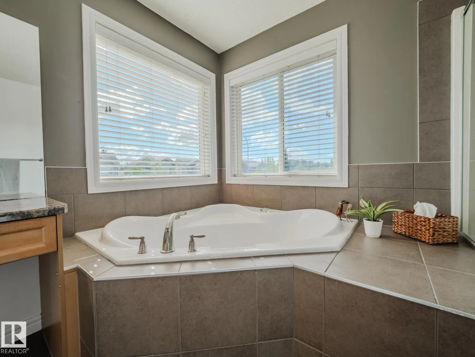 12 HAVENWOOD Court