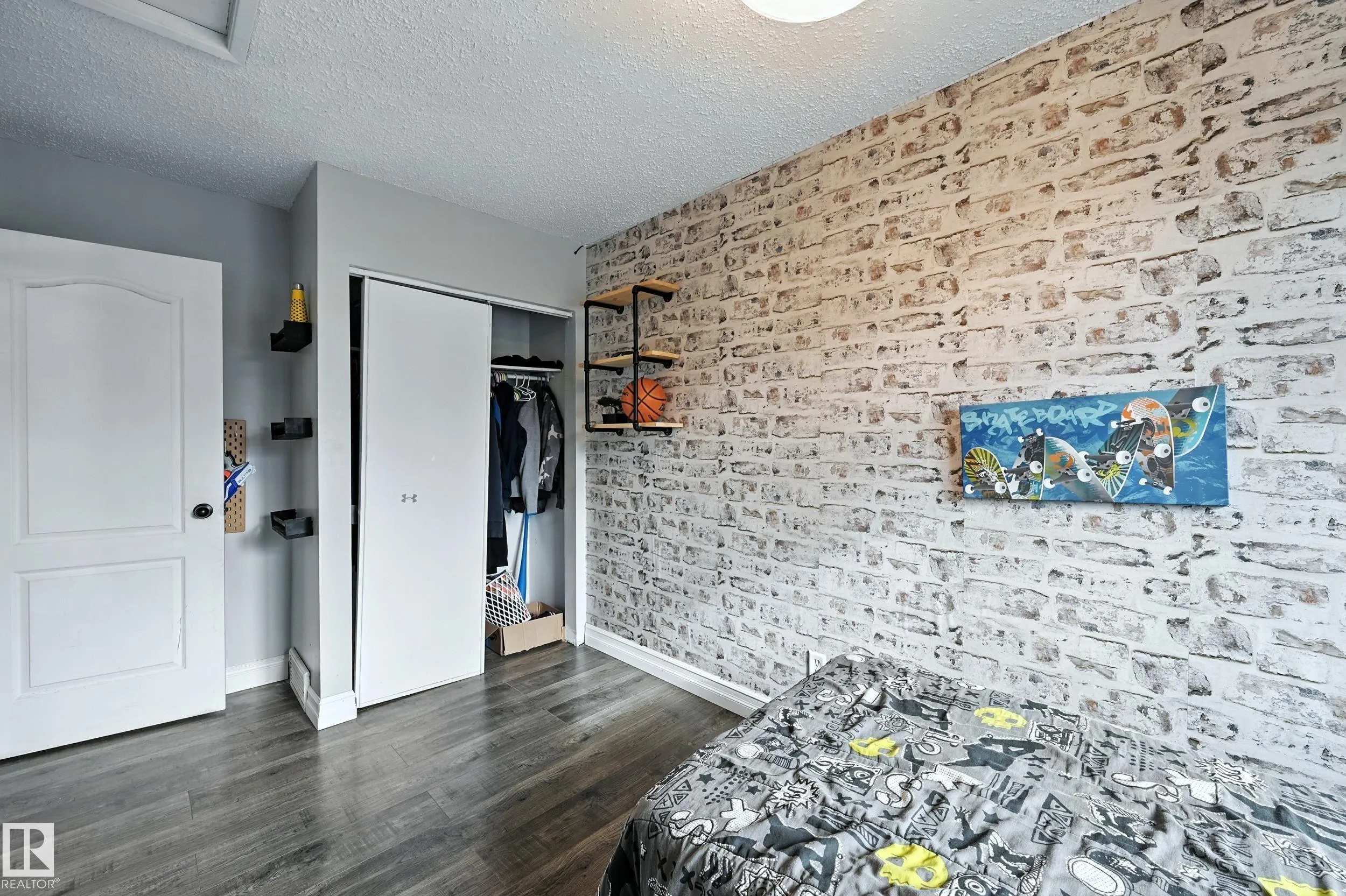 57 PIPESTONE Drive