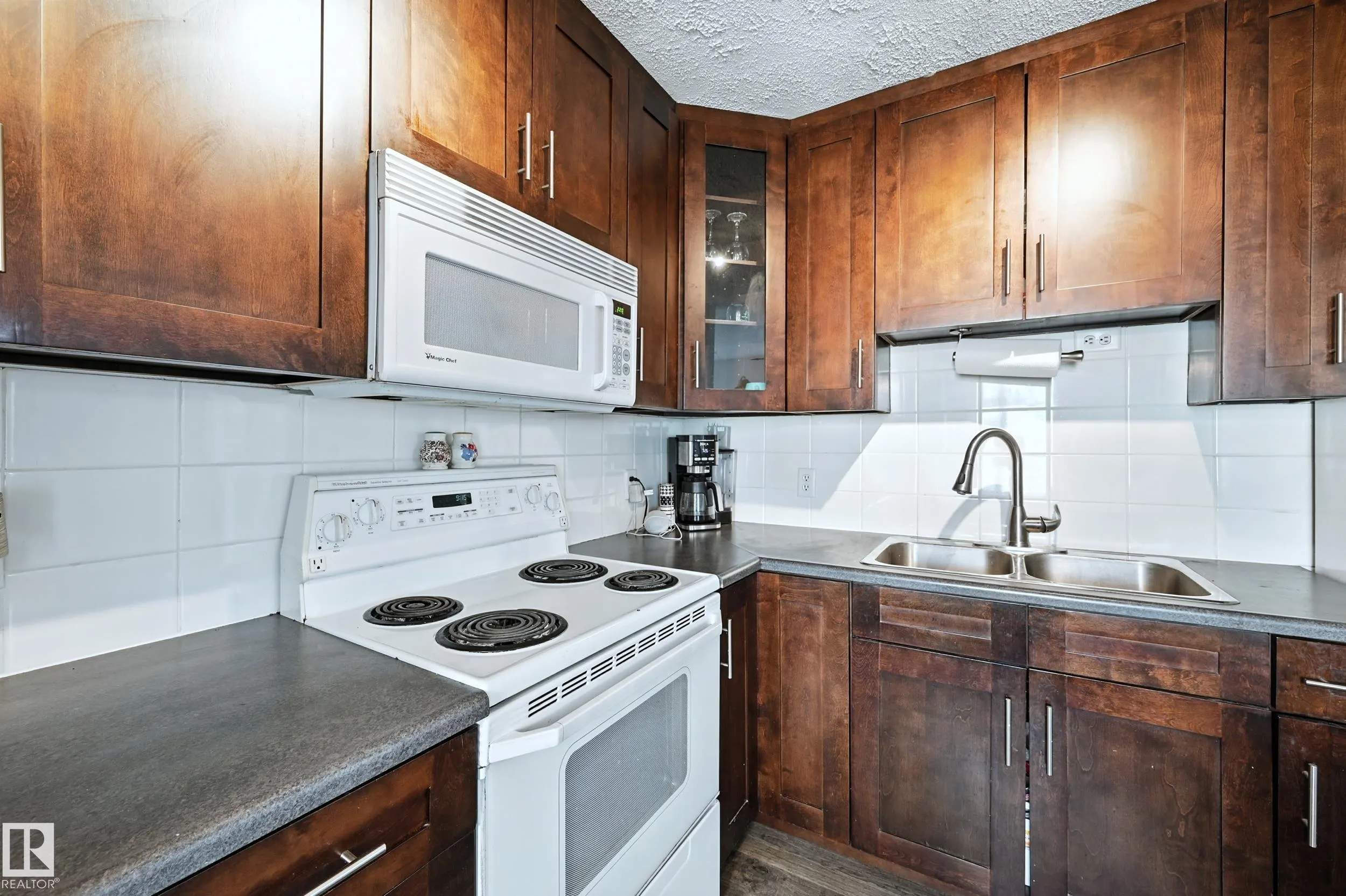 57 PIPESTONE Drive