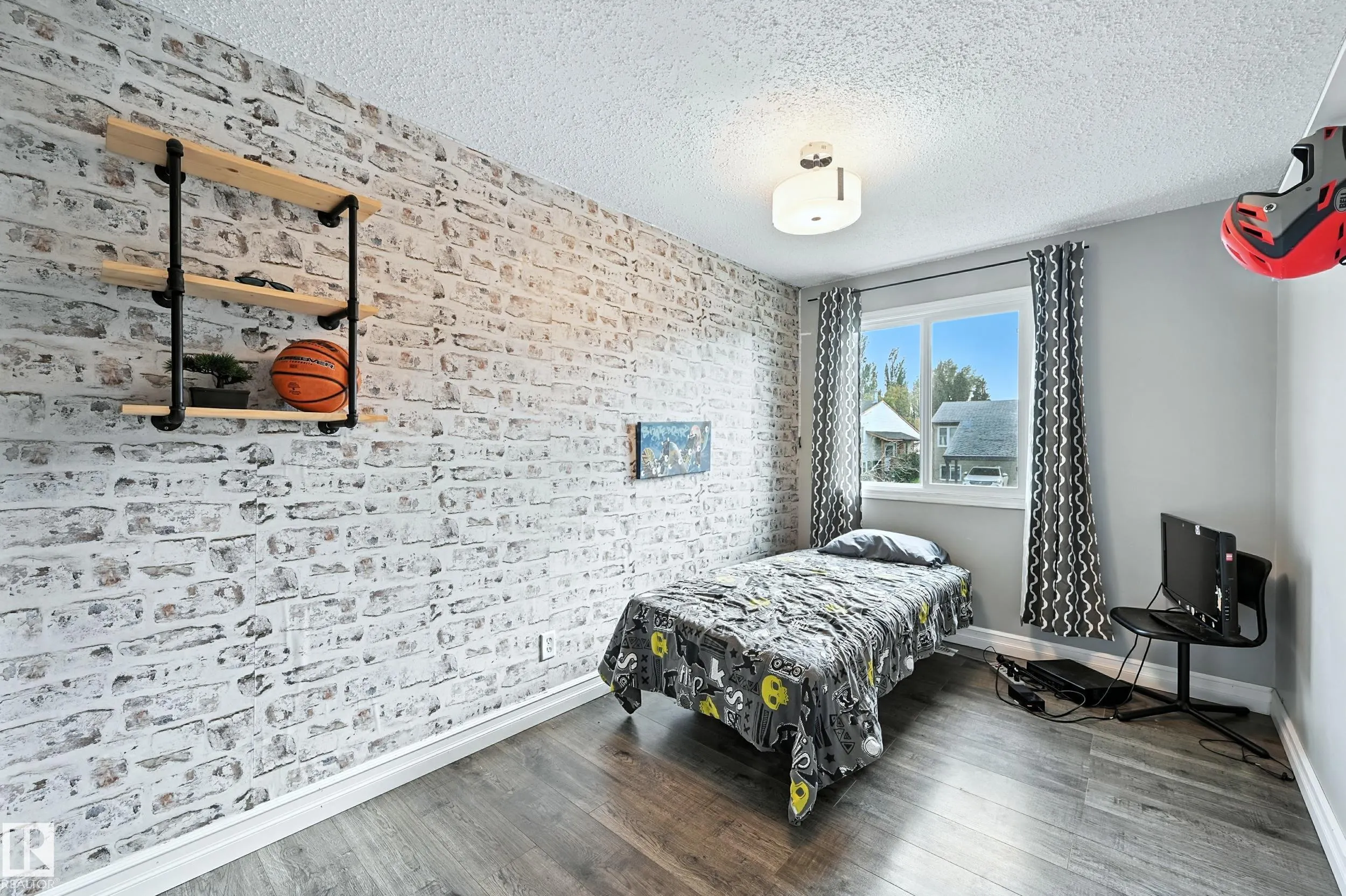 57 PIPESTONE Drive