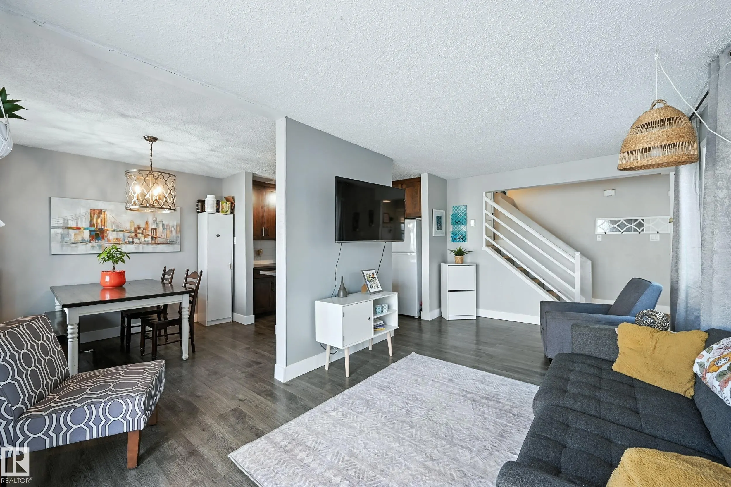 57 PIPESTONE Drive