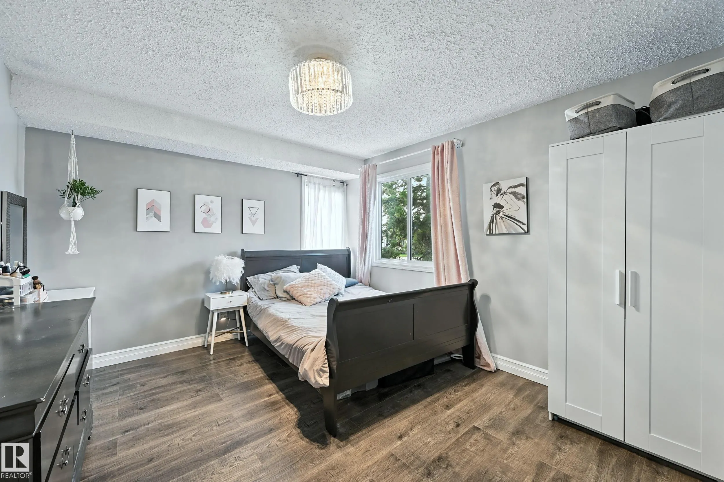 57 PIPESTONE Drive