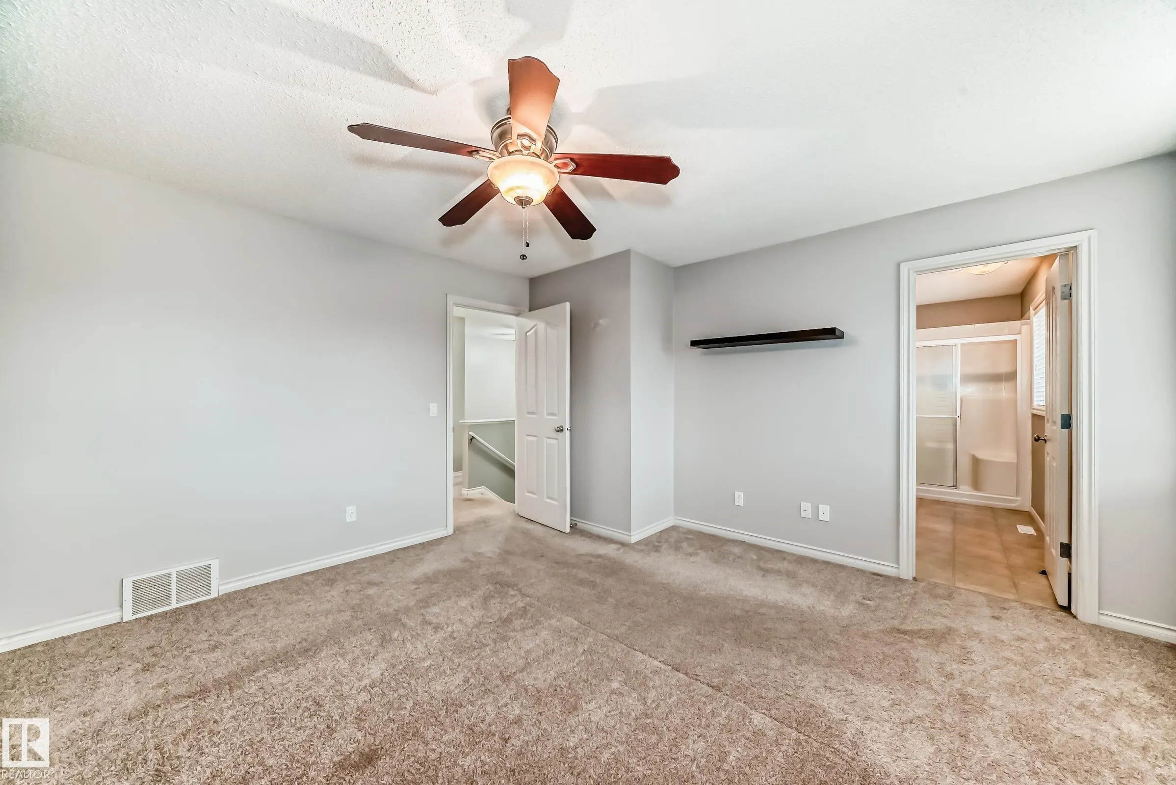 83 VAUGHN Avenue