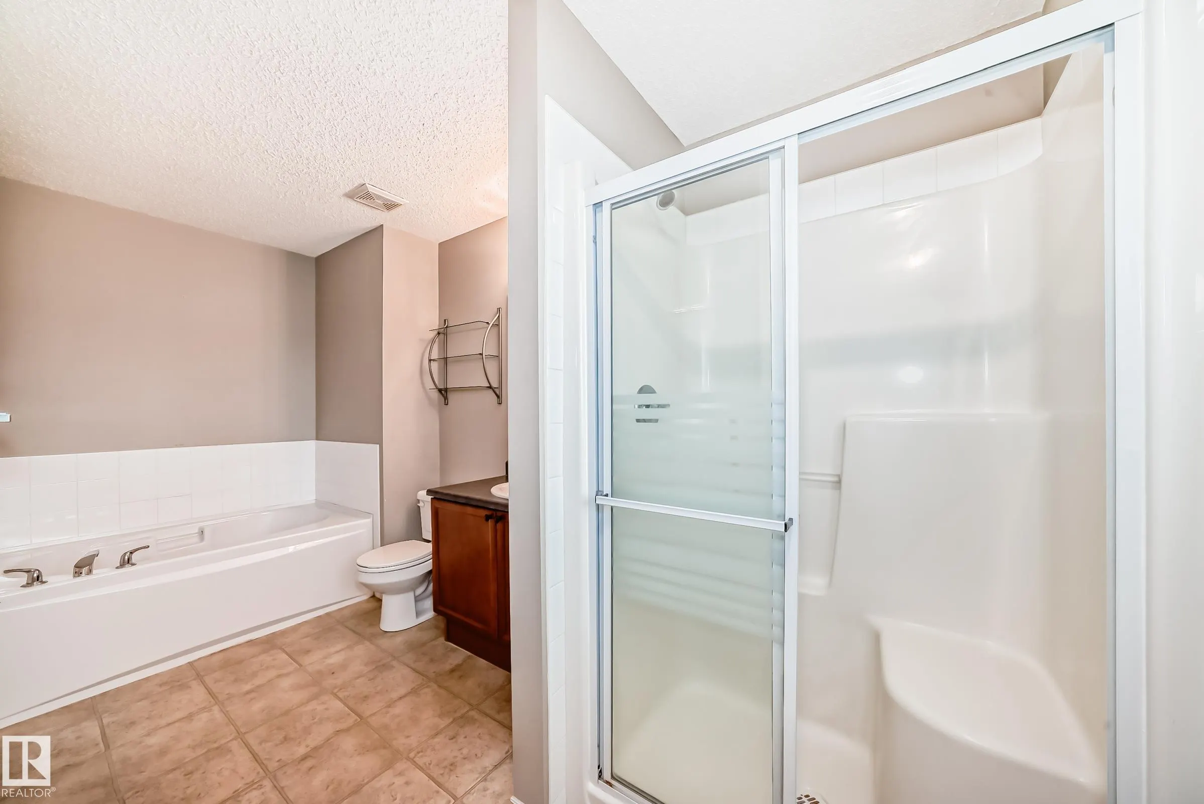 83 VAUGHN Avenue