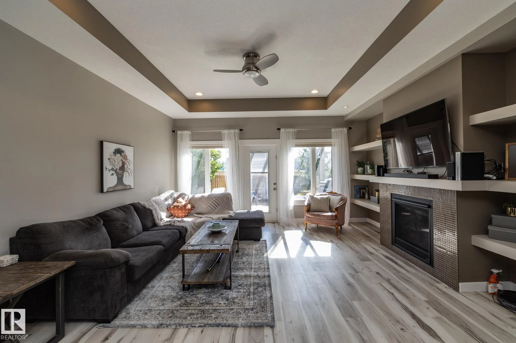 251 RAVINE Drive
