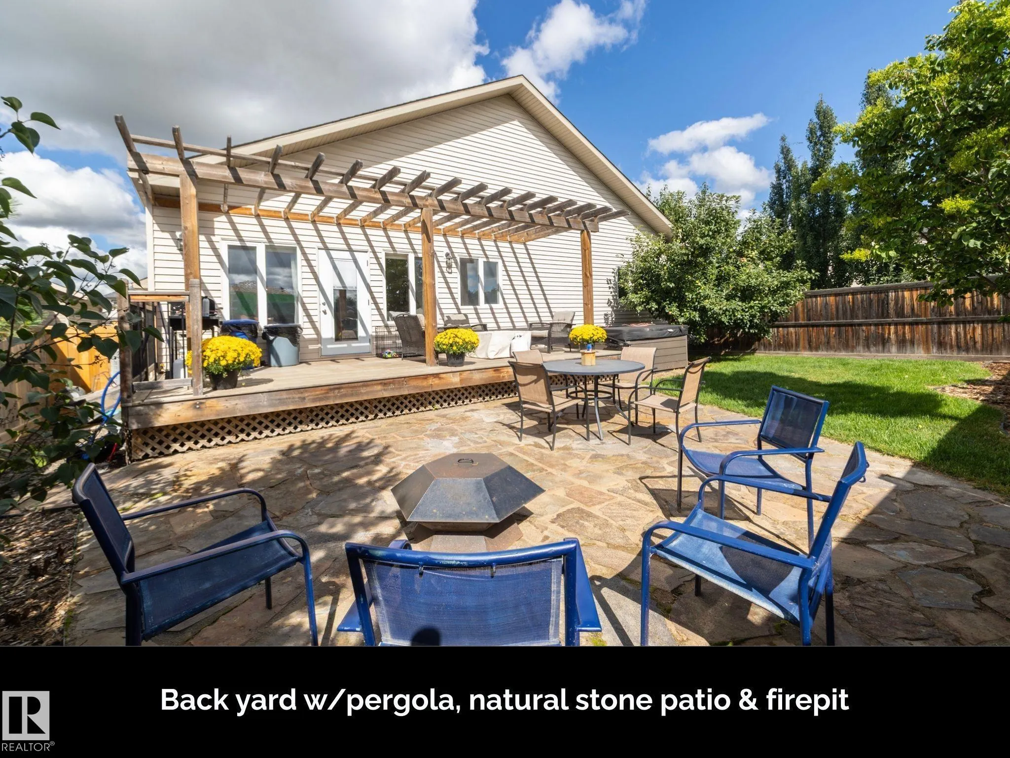 251 RAVINE Drive