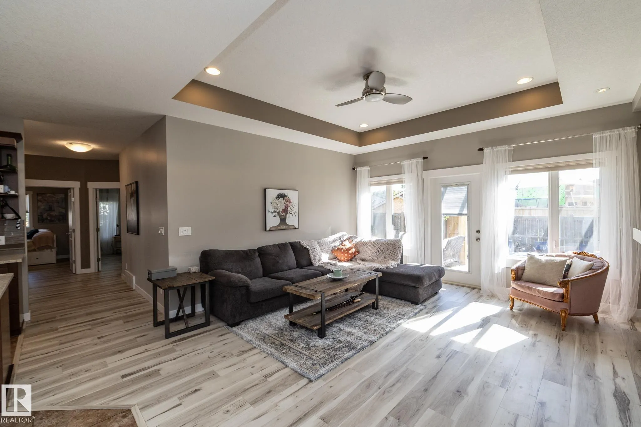 251 RAVINE Drive