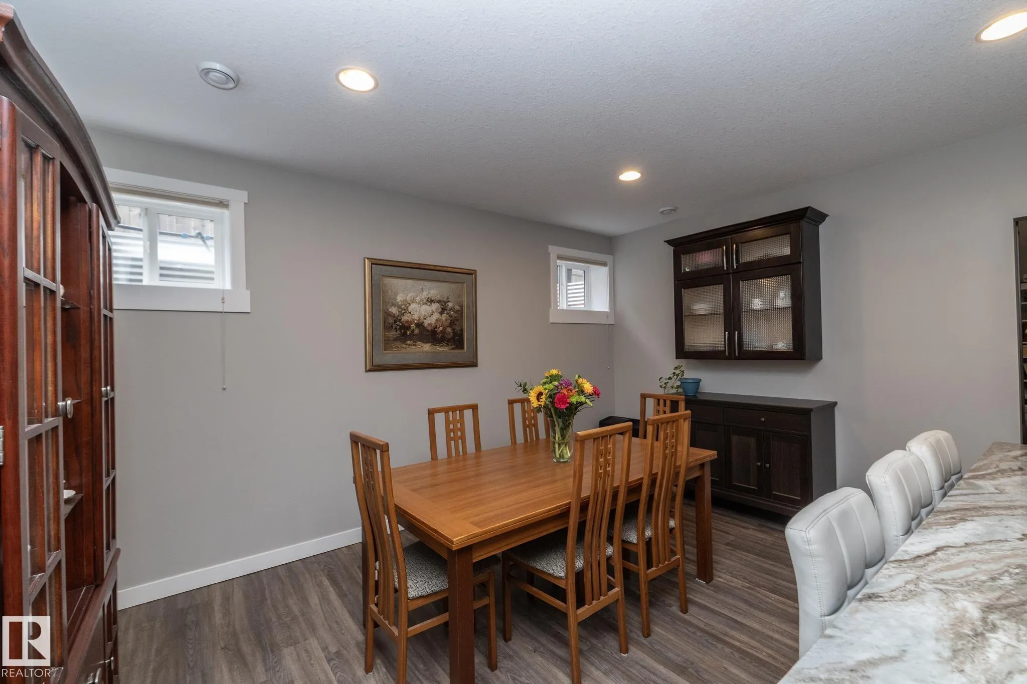 251 RAVINE Drive