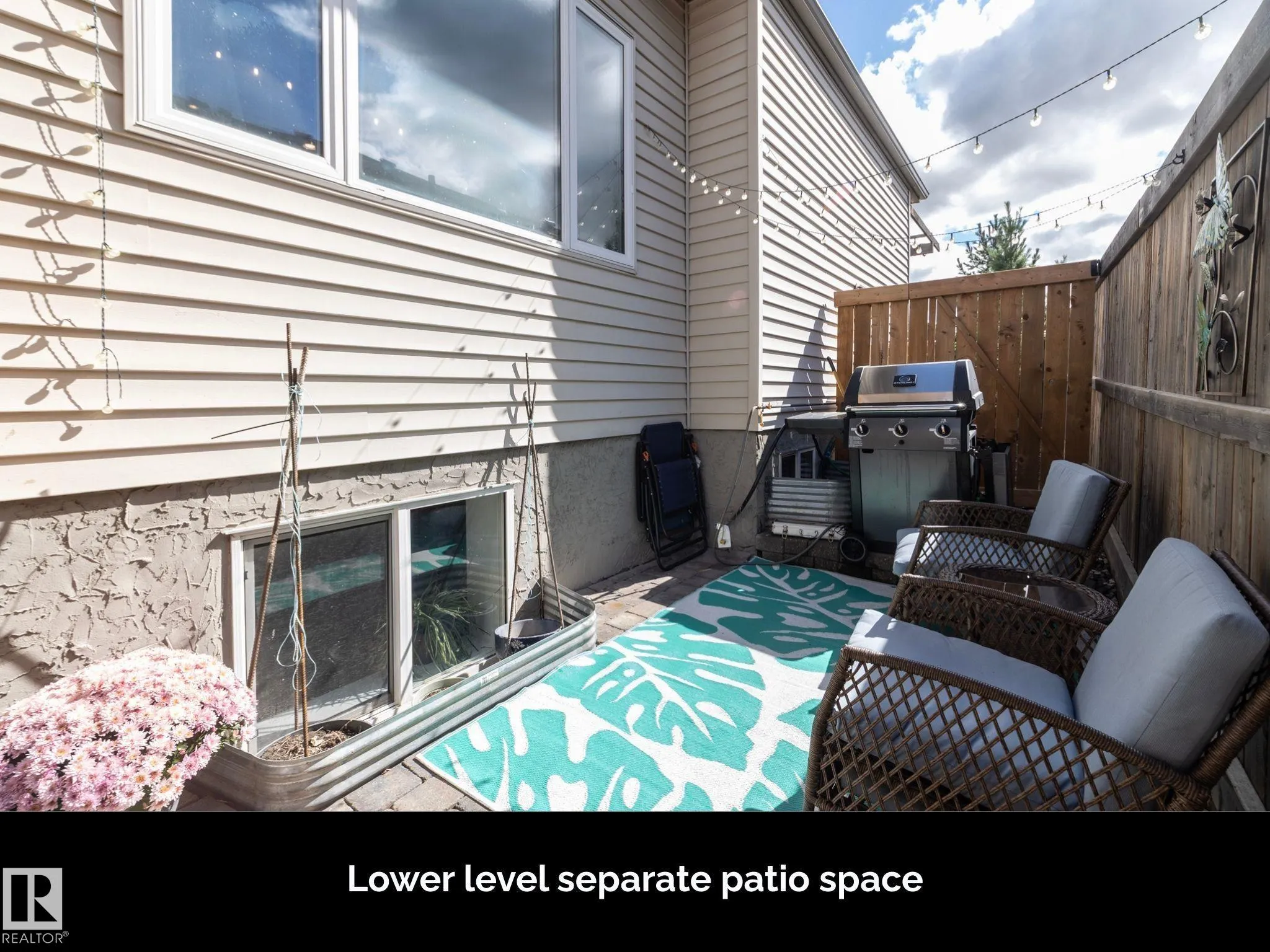 251 RAVINE Drive