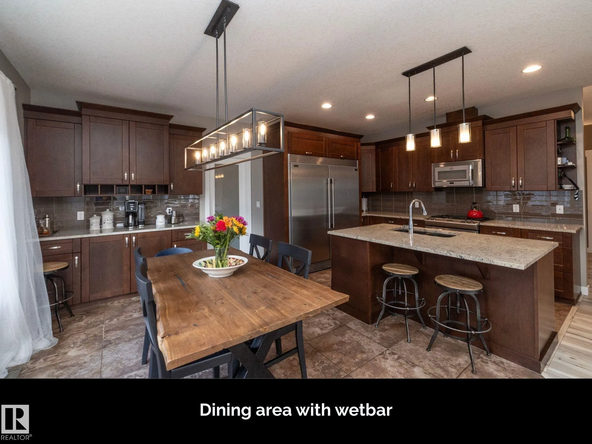 251 RAVINE Drive