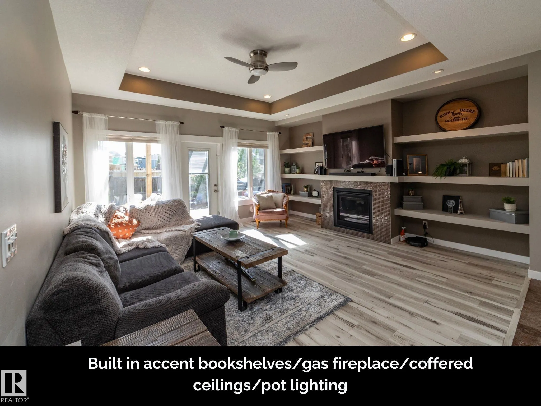 251 RAVINE Drive