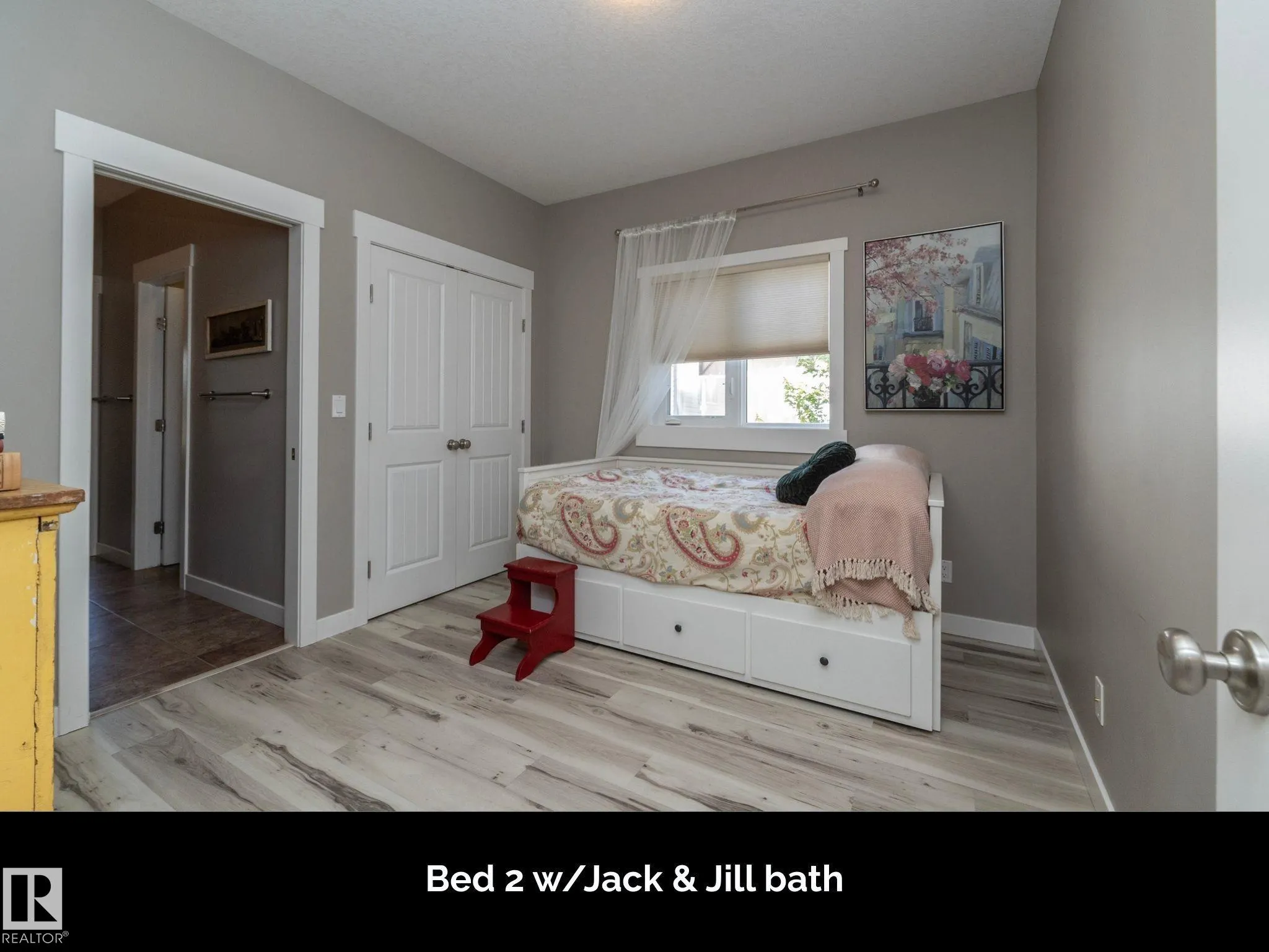 251 RAVINE Drive
