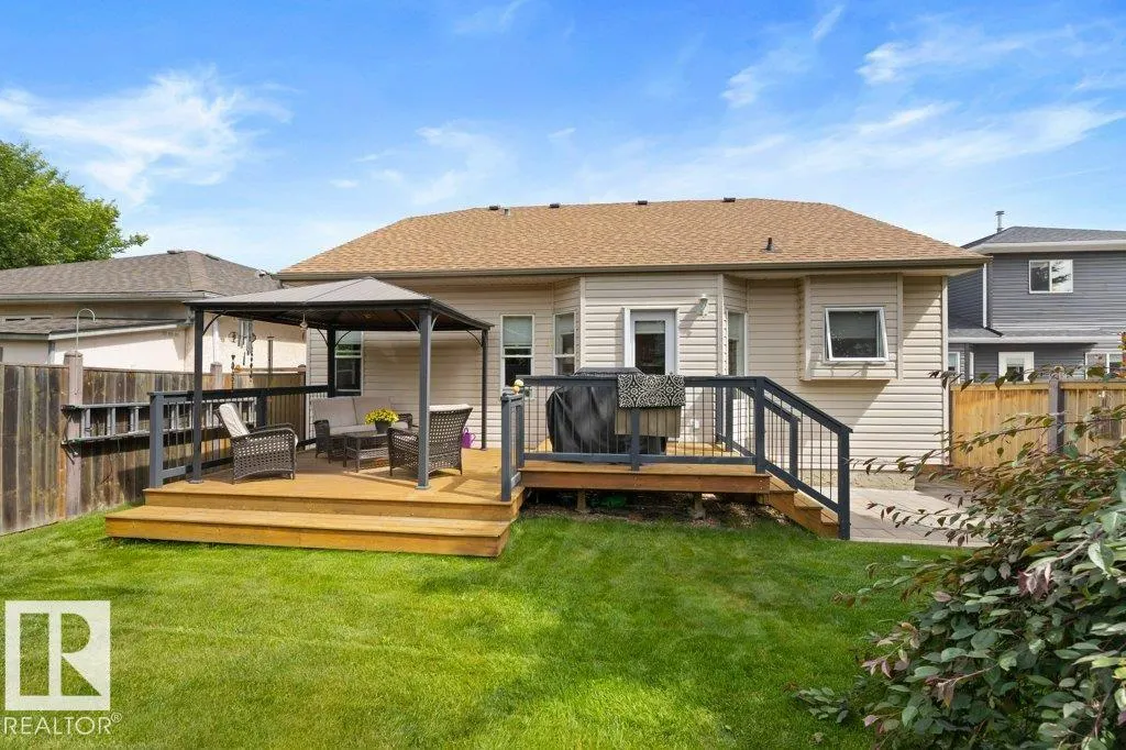 19 OAKLAND Way