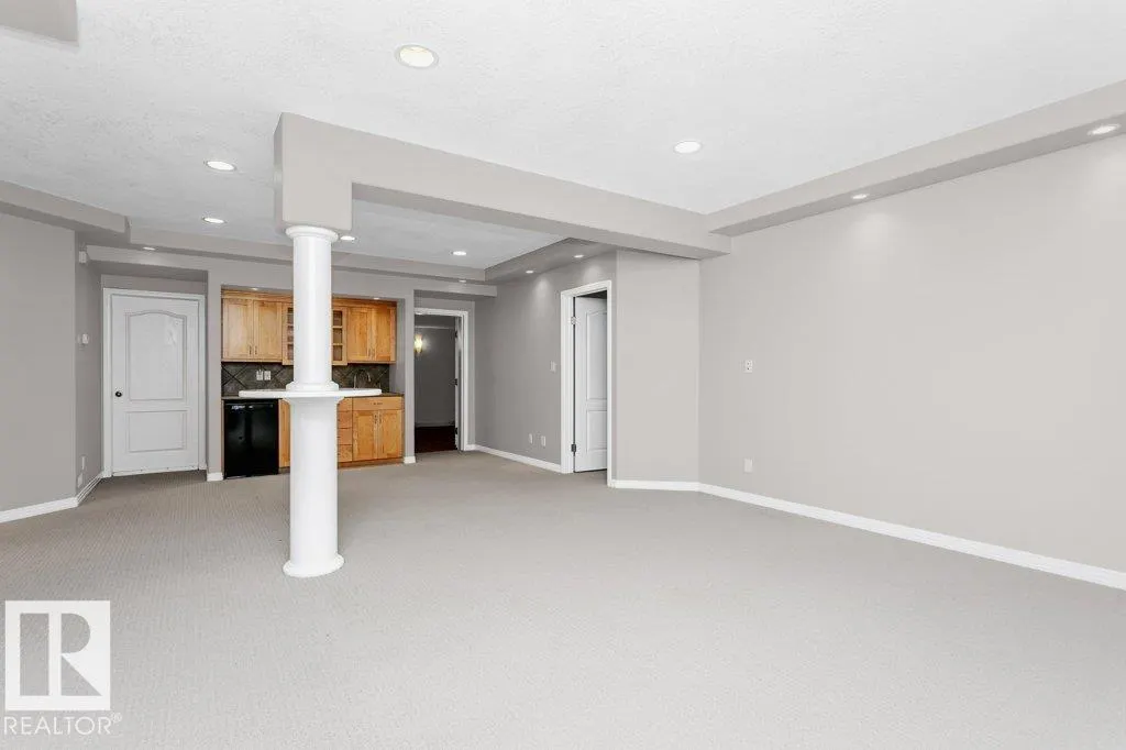 935 HEACOCK Road