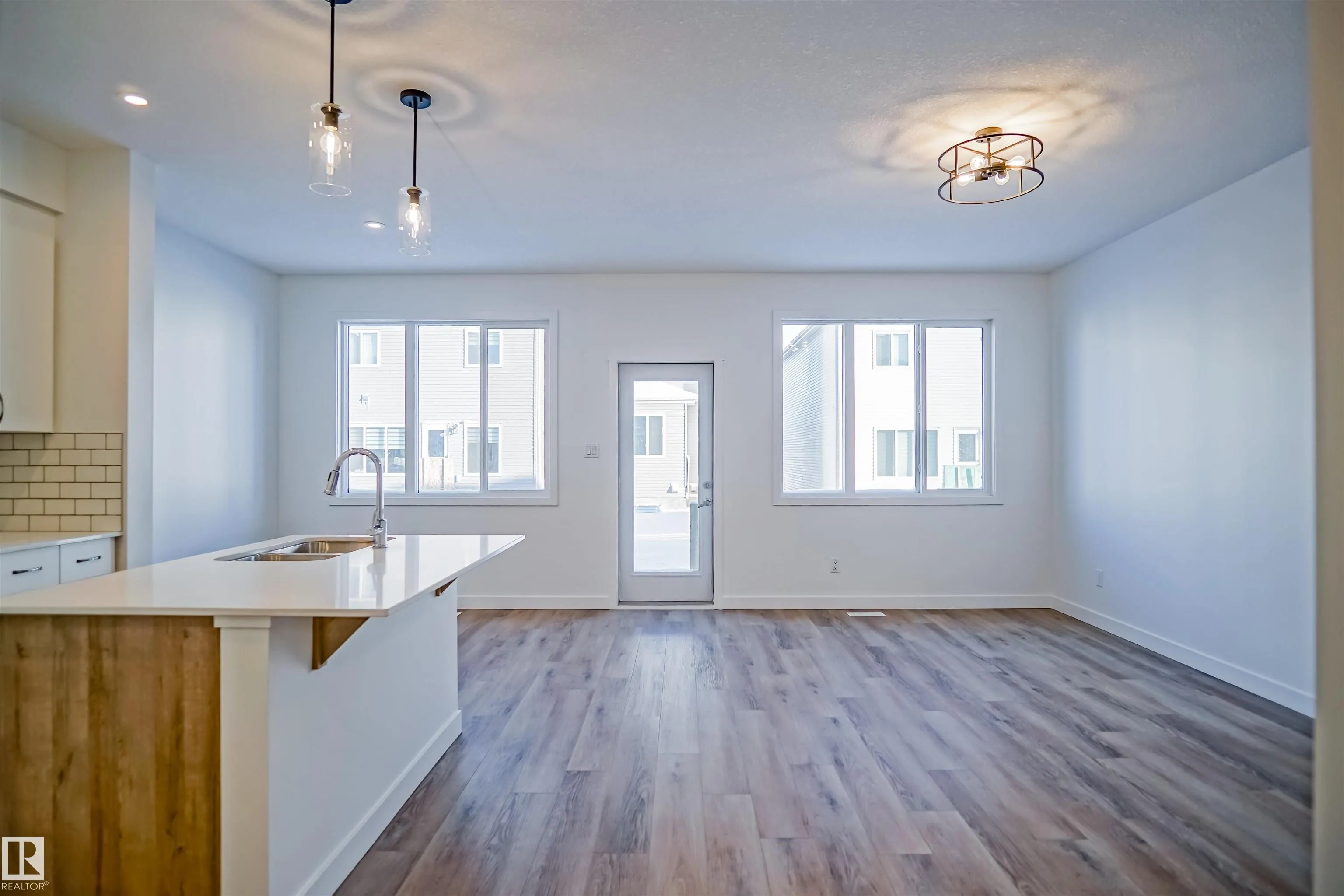 1724 WESTERRA Wynd
