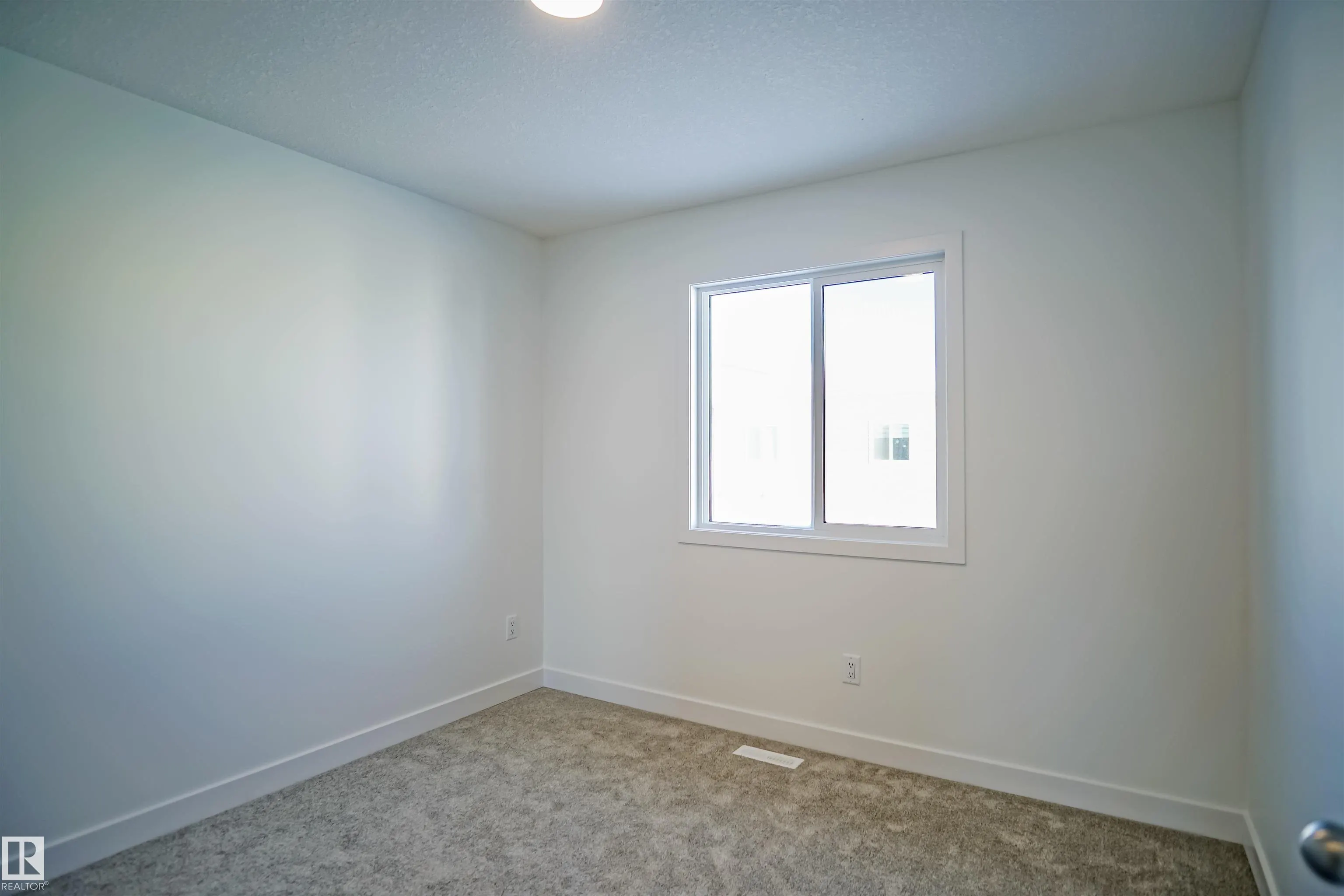 1724 WESTERRA Wynd