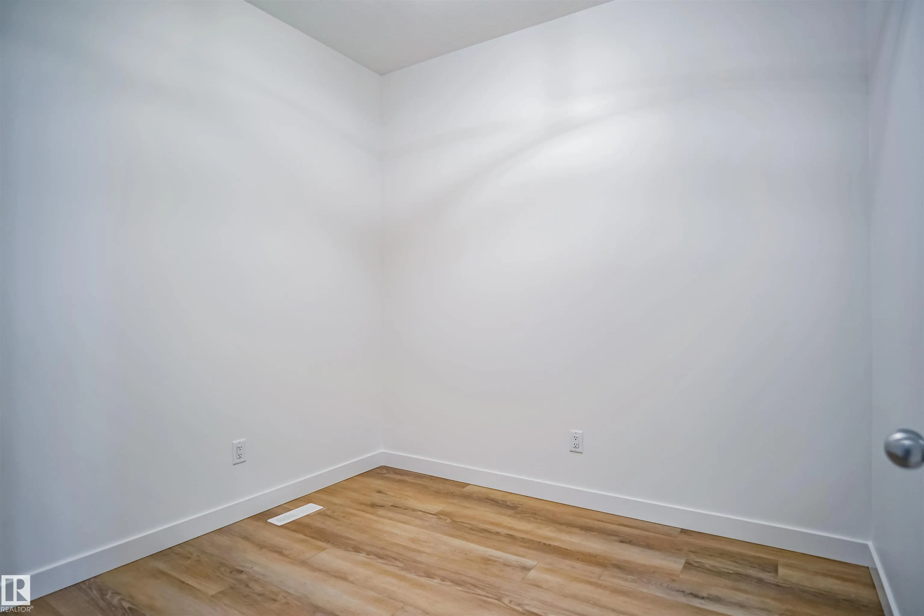 1724 WESTERRA Wynd