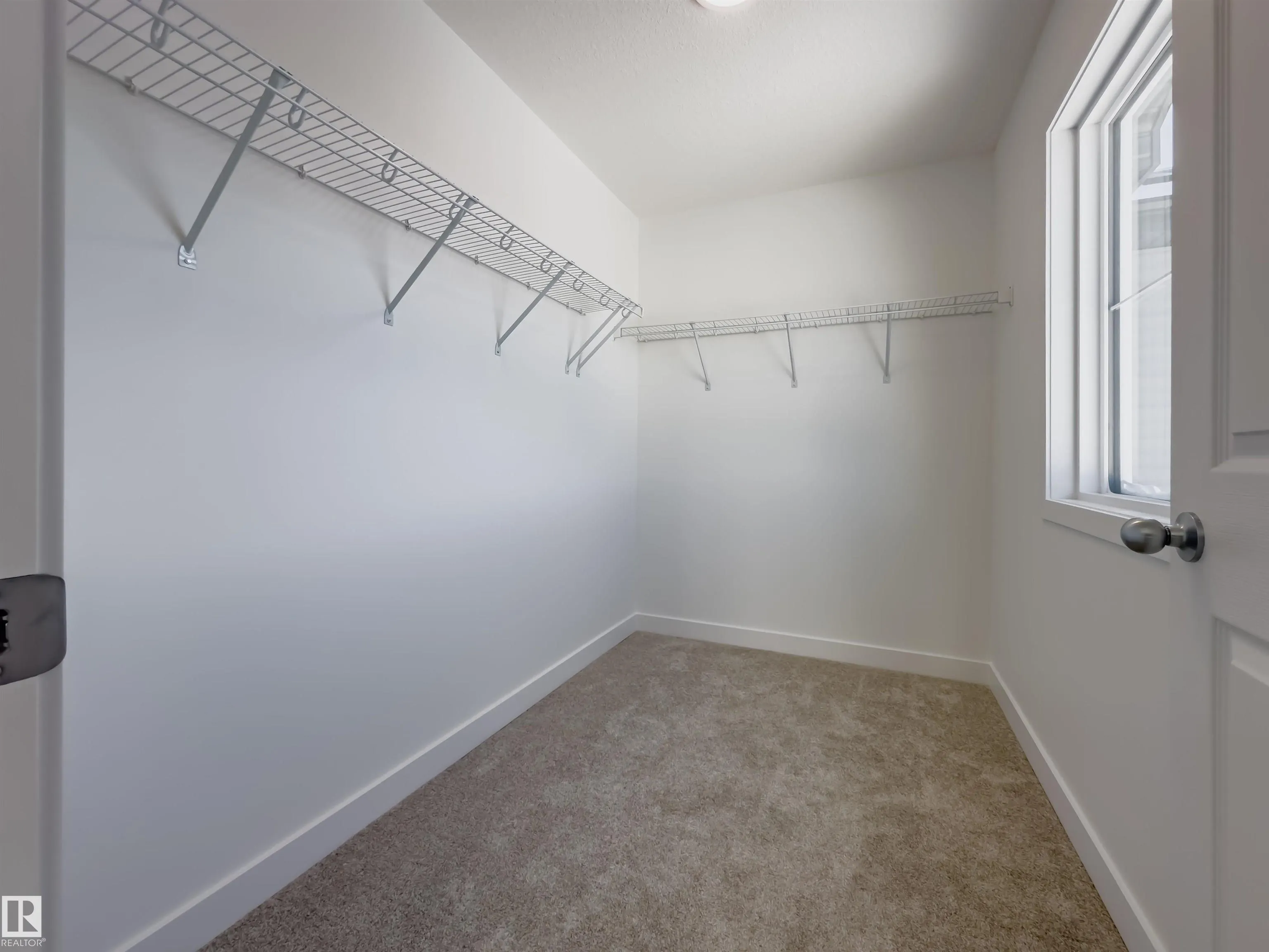1724 WESTERRA Wynd