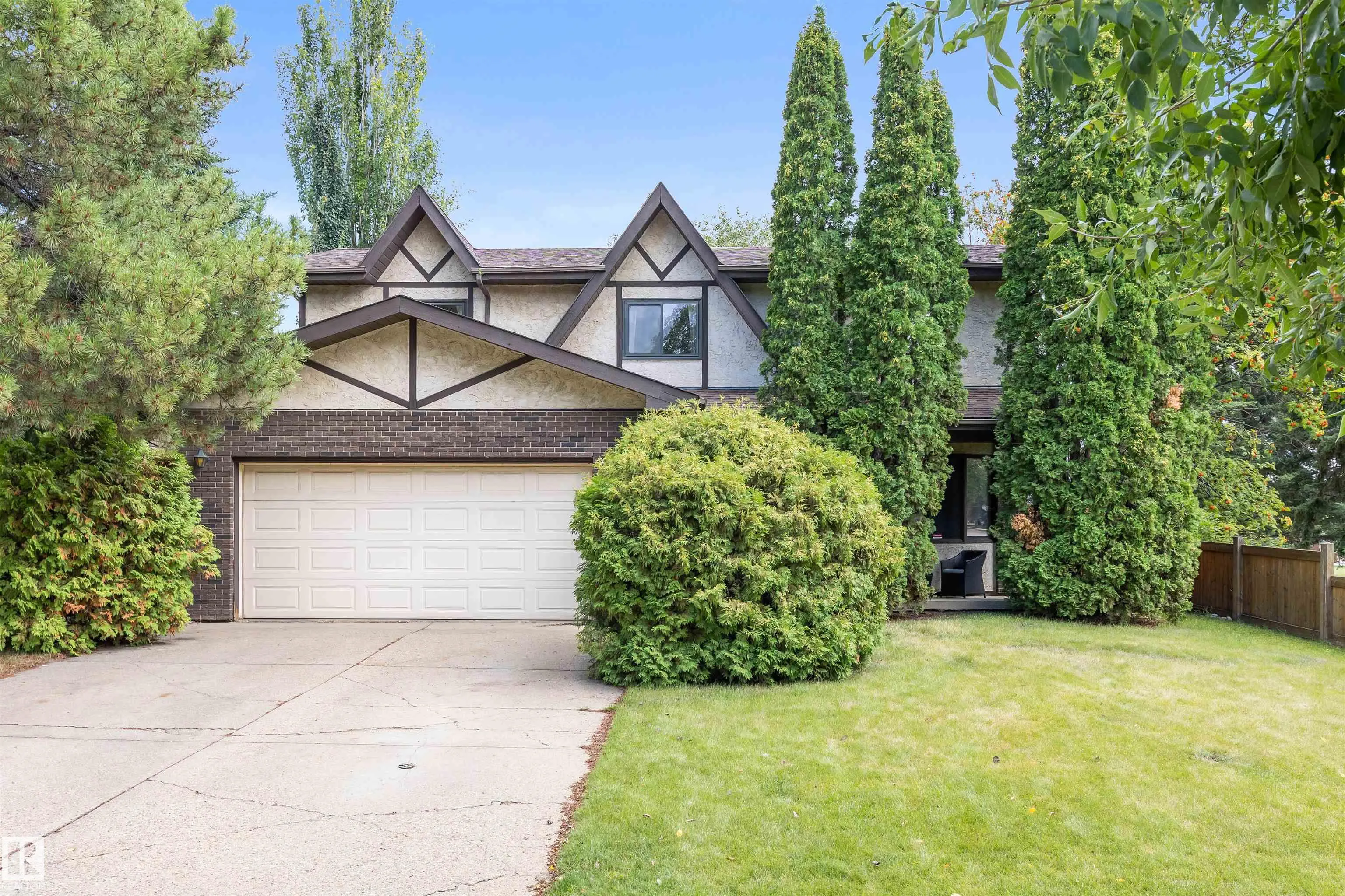 81 LANGHOLM Drive