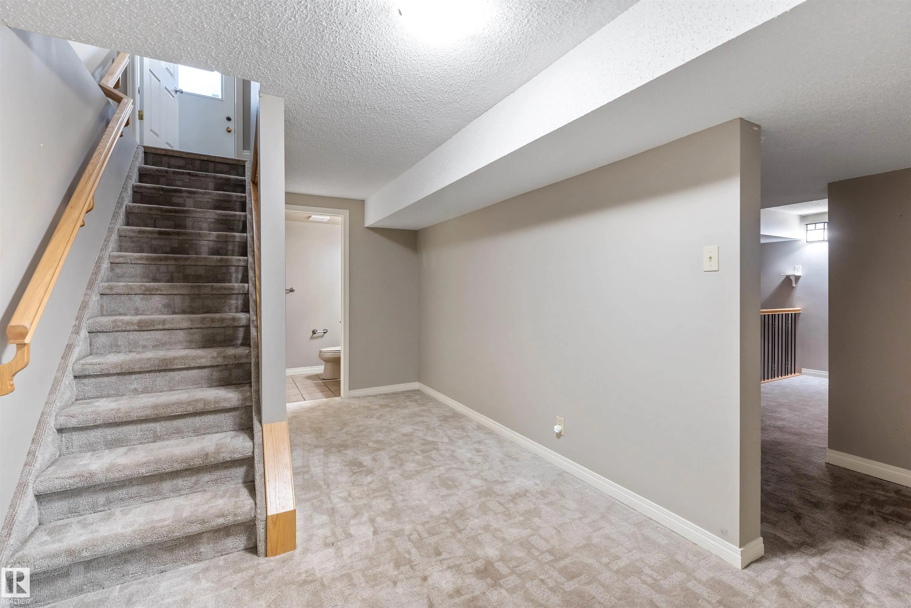 81 LANGHOLM Drive