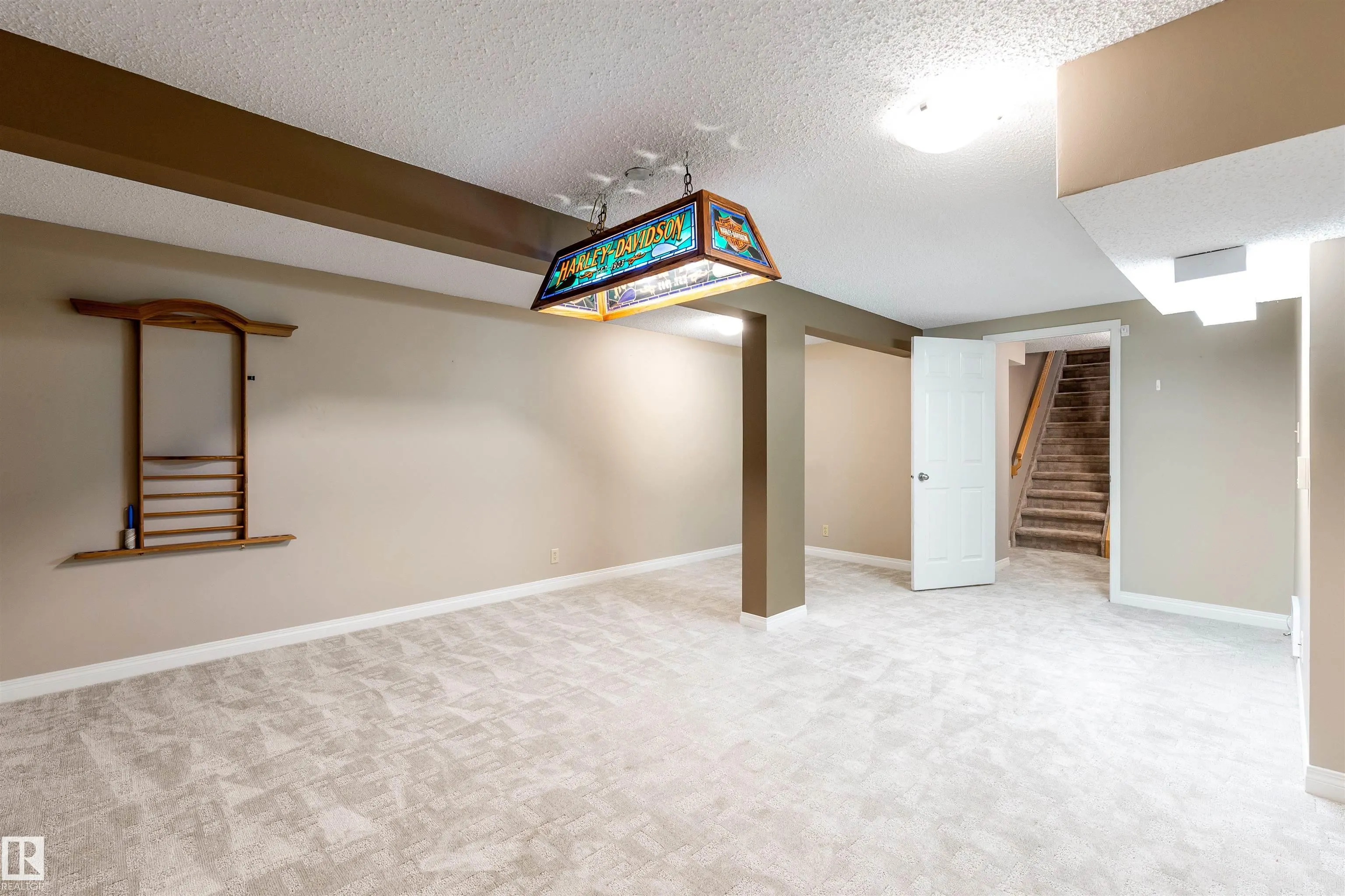 81 LANGHOLM Drive