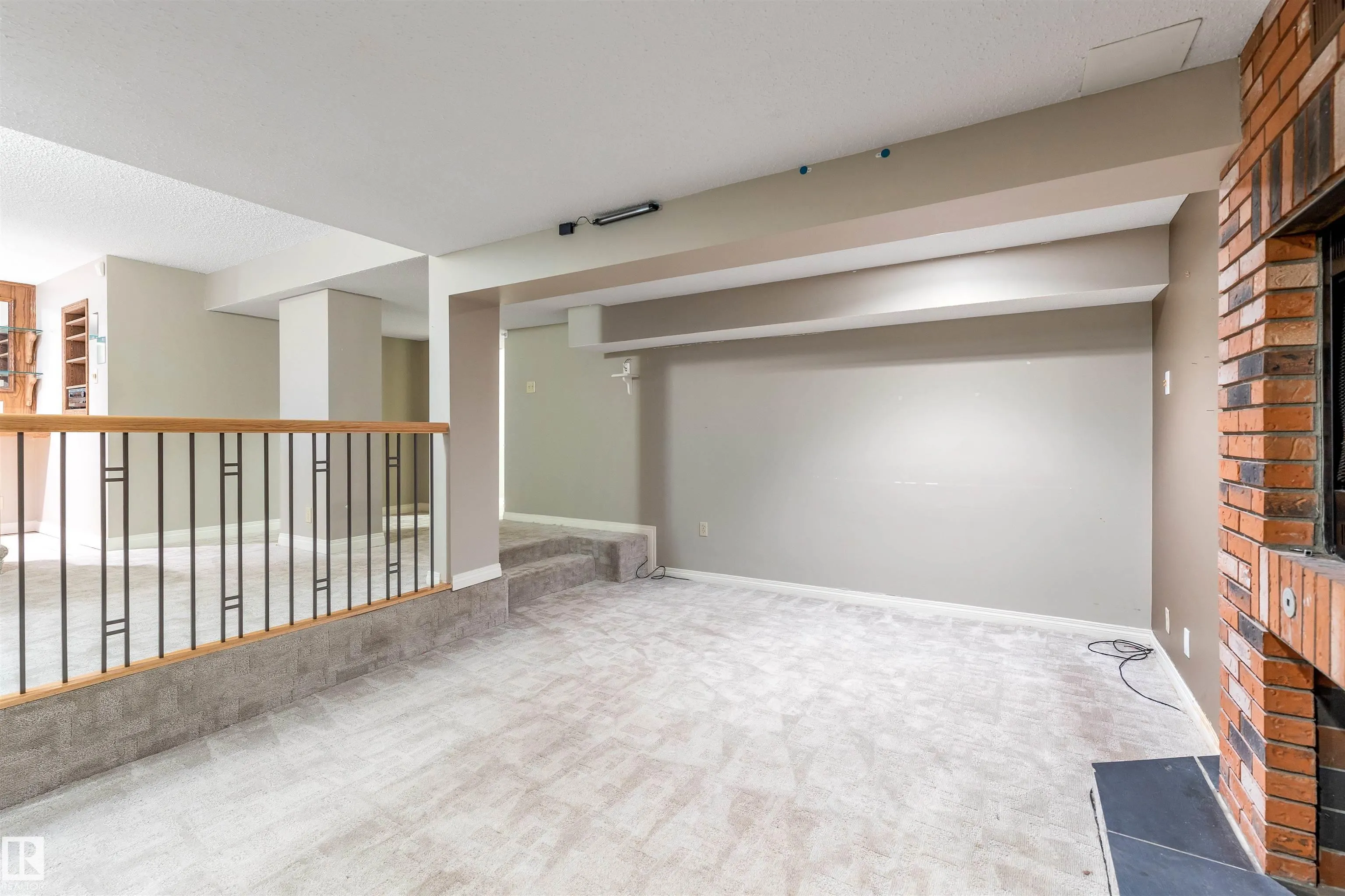 81 LANGHOLM Drive