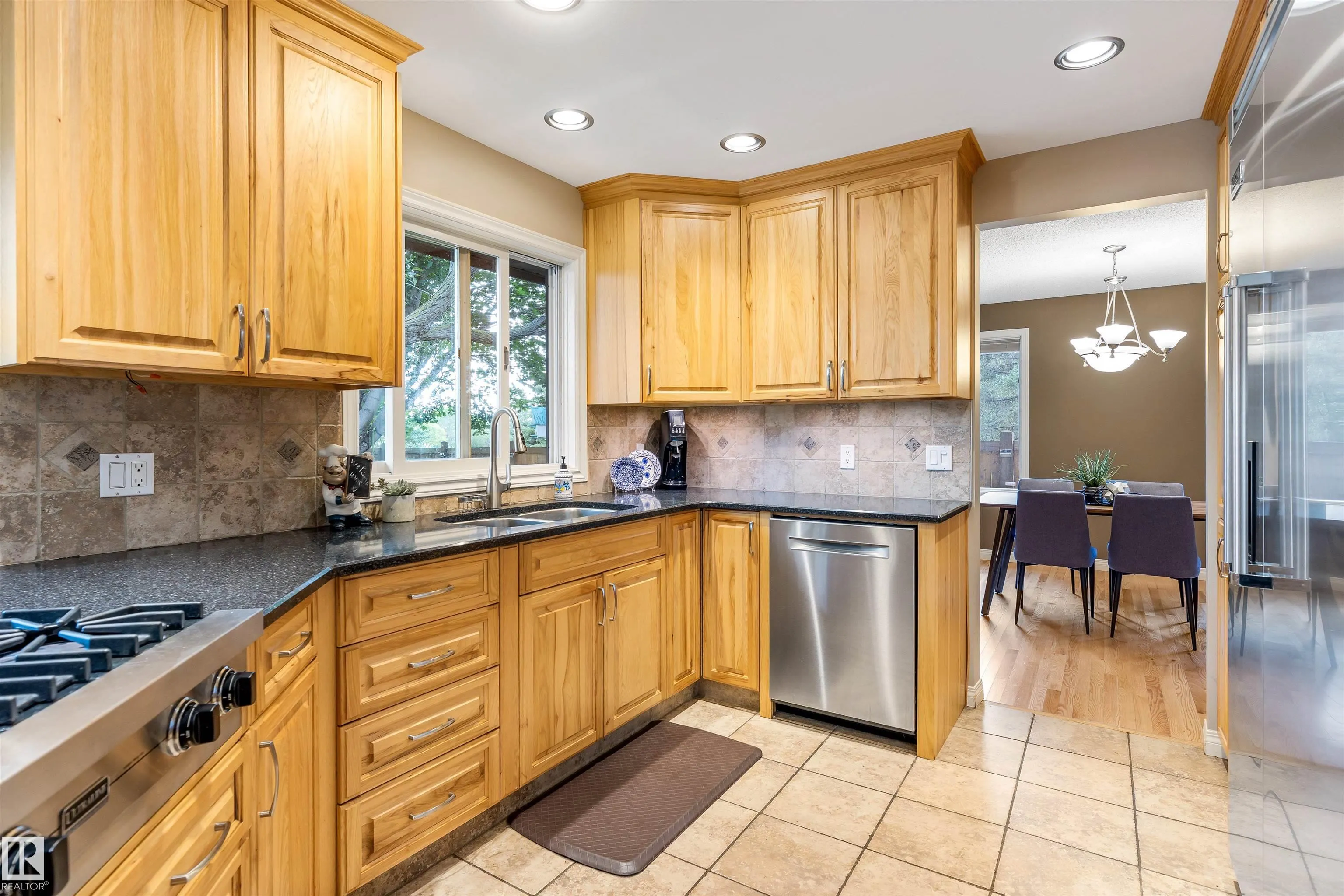81 LANGHOLM Drive