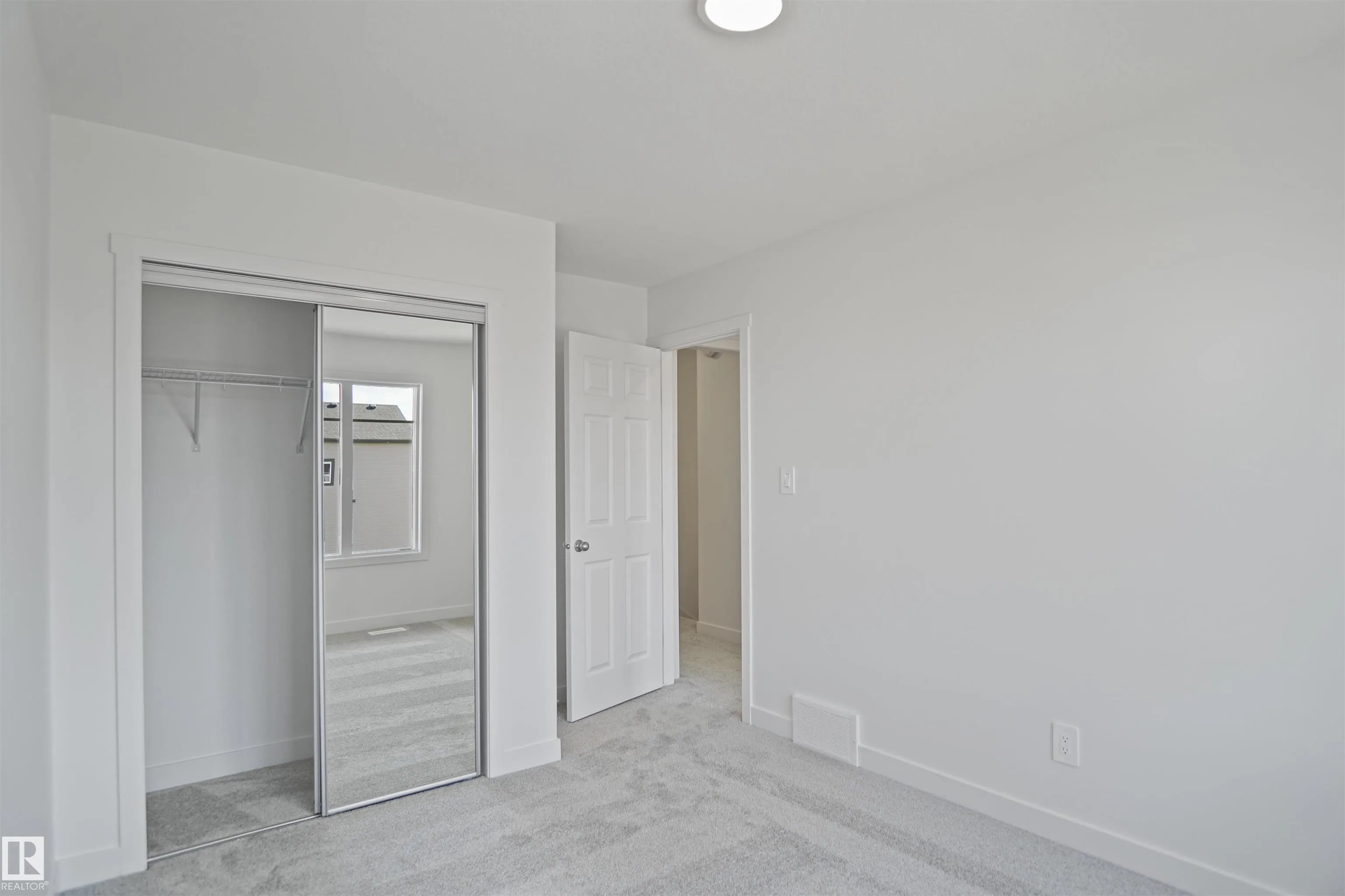 1726 WESTERRA Wynd