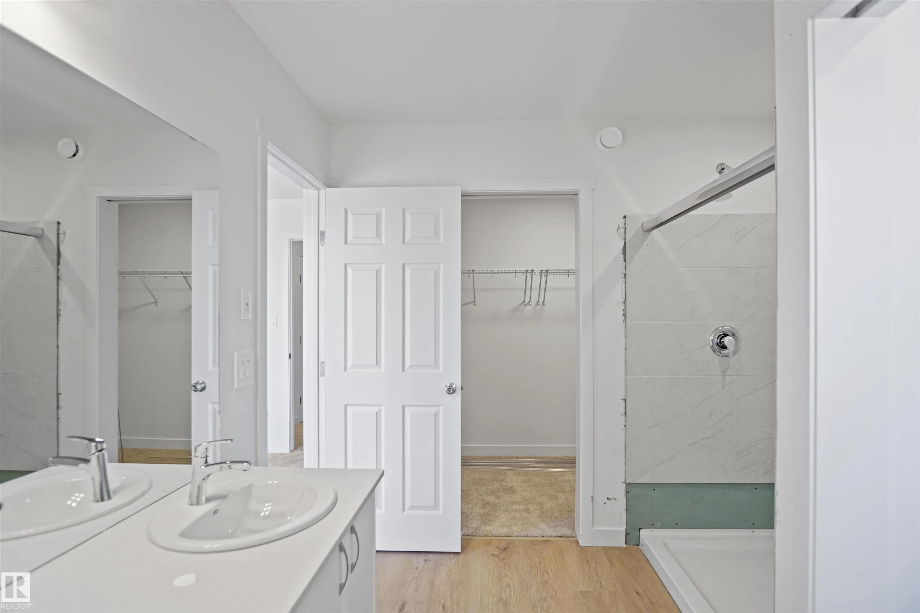 1726 WESTERRA Wynd