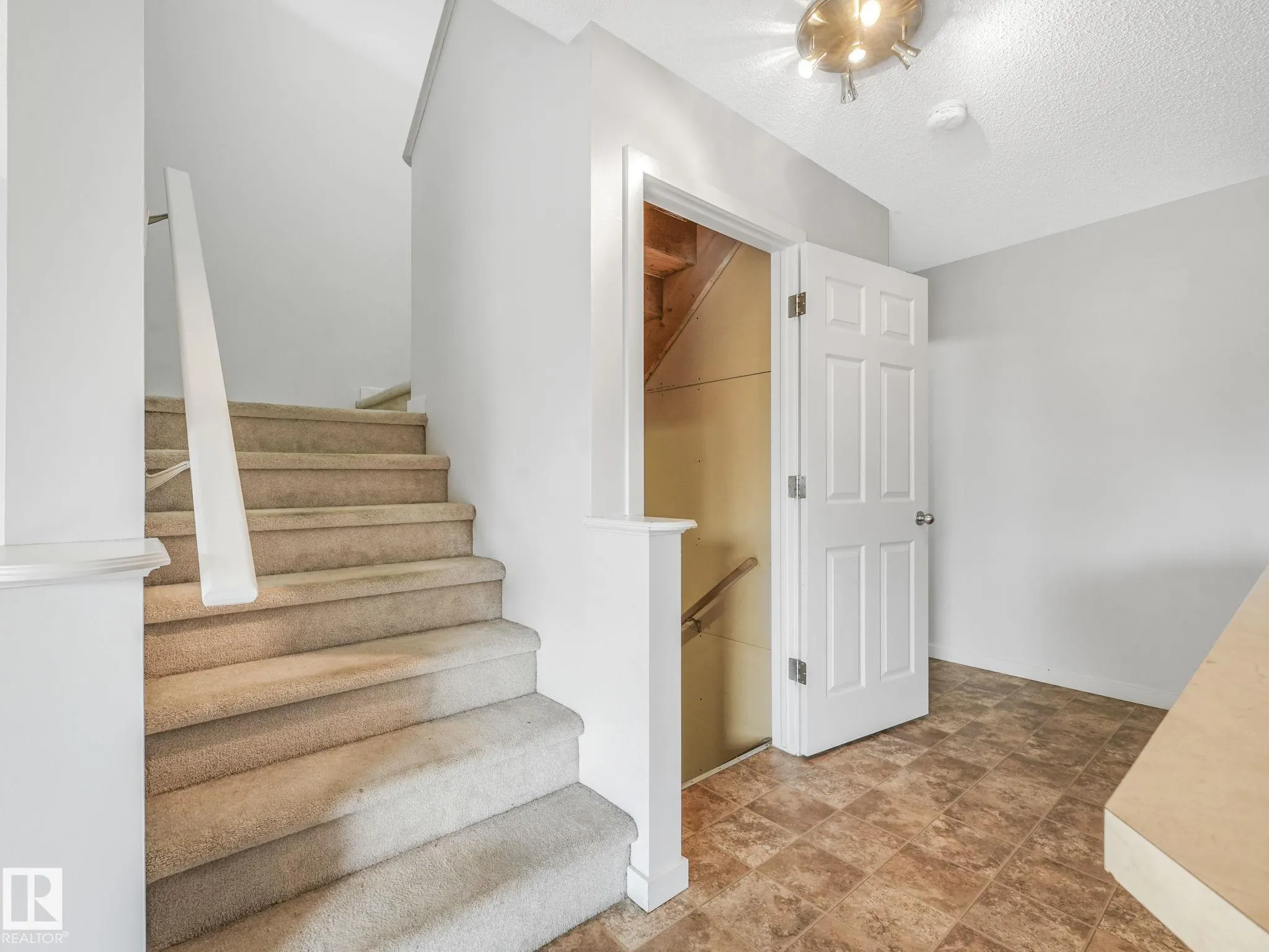 60 CALVERT Wynd