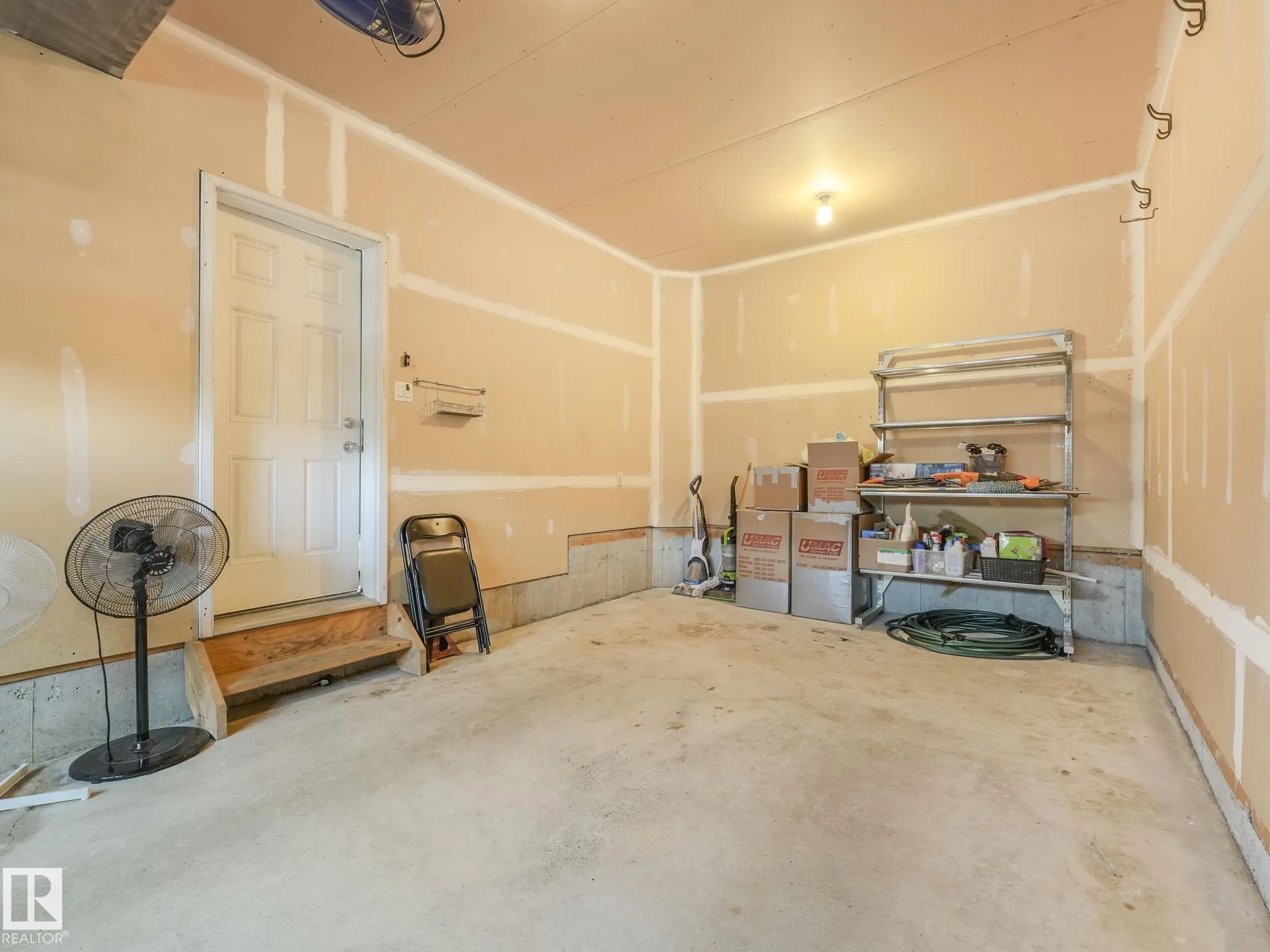 60 CALVERT Wynd