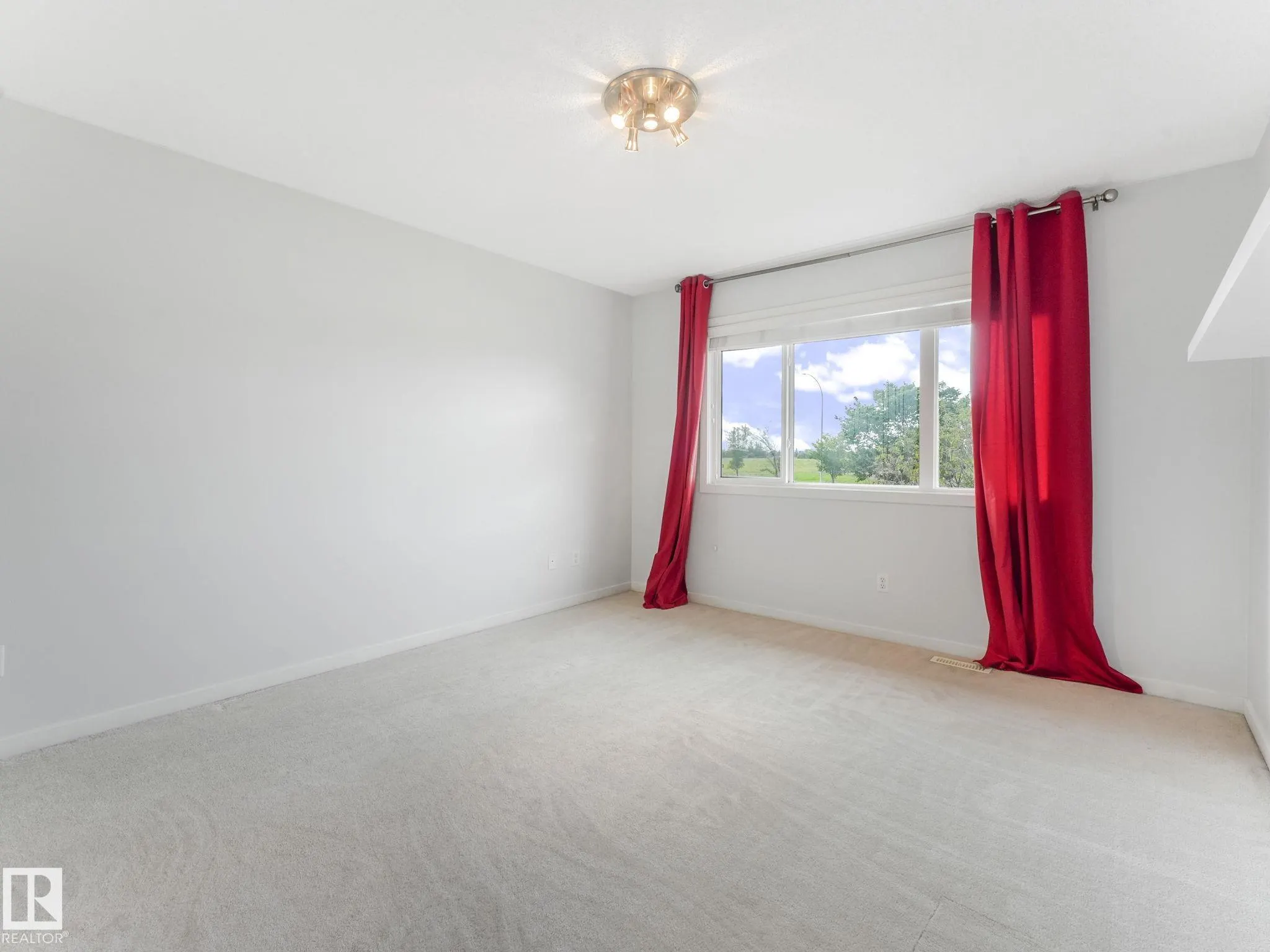 60 CALVERT Wynd