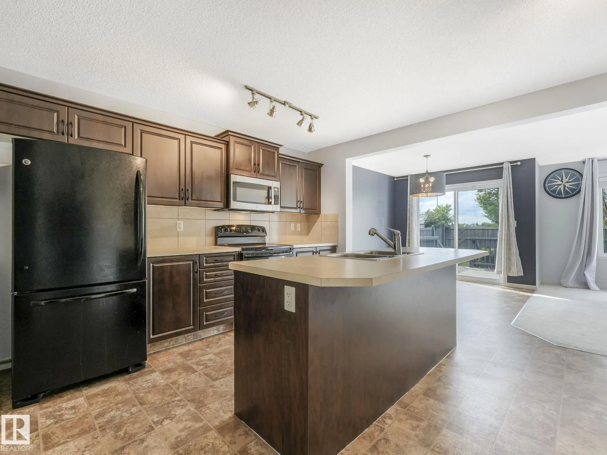 60 CALVERT Wynd
