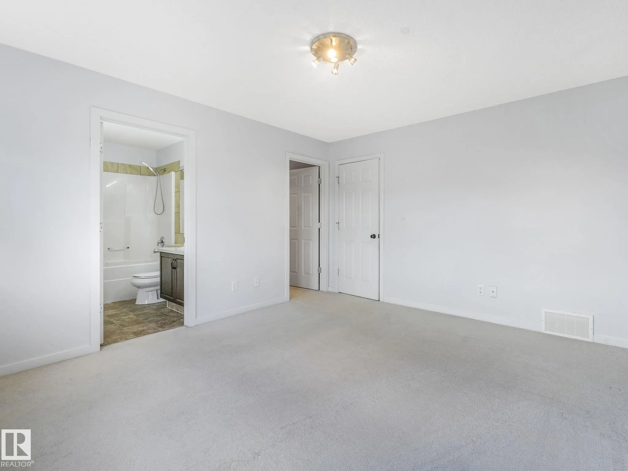 60 CALVERT Wynd
