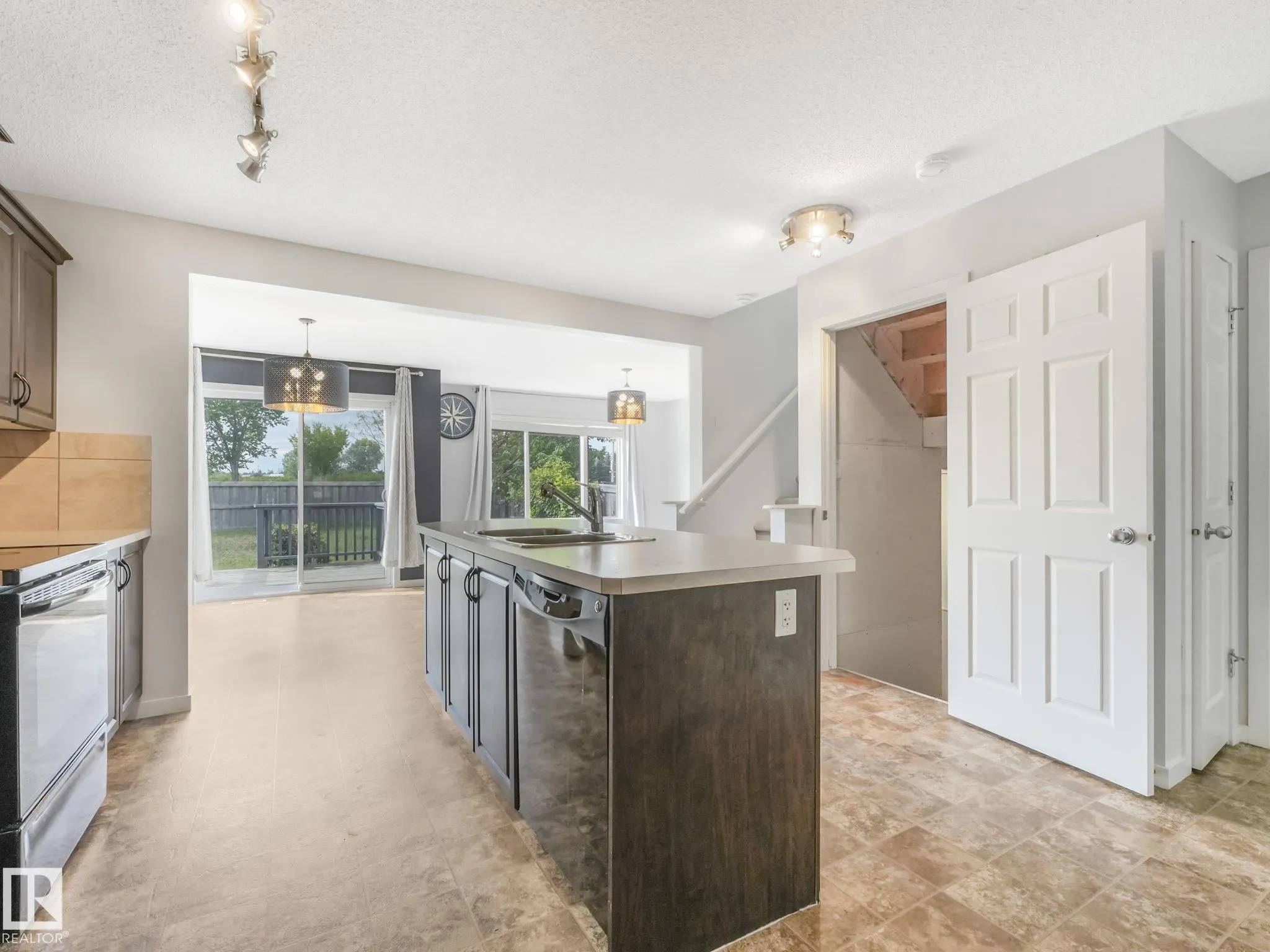 60 CALVERT Wynd