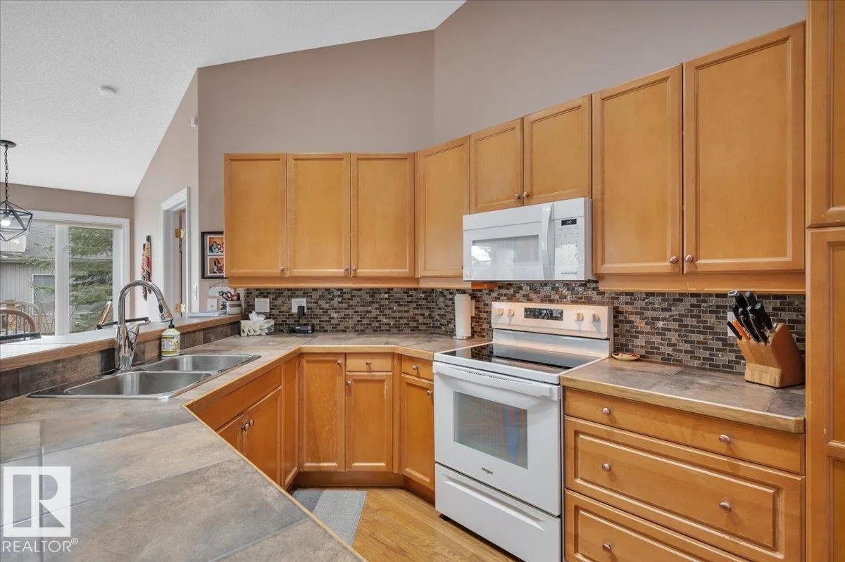 929 PICARD Drive