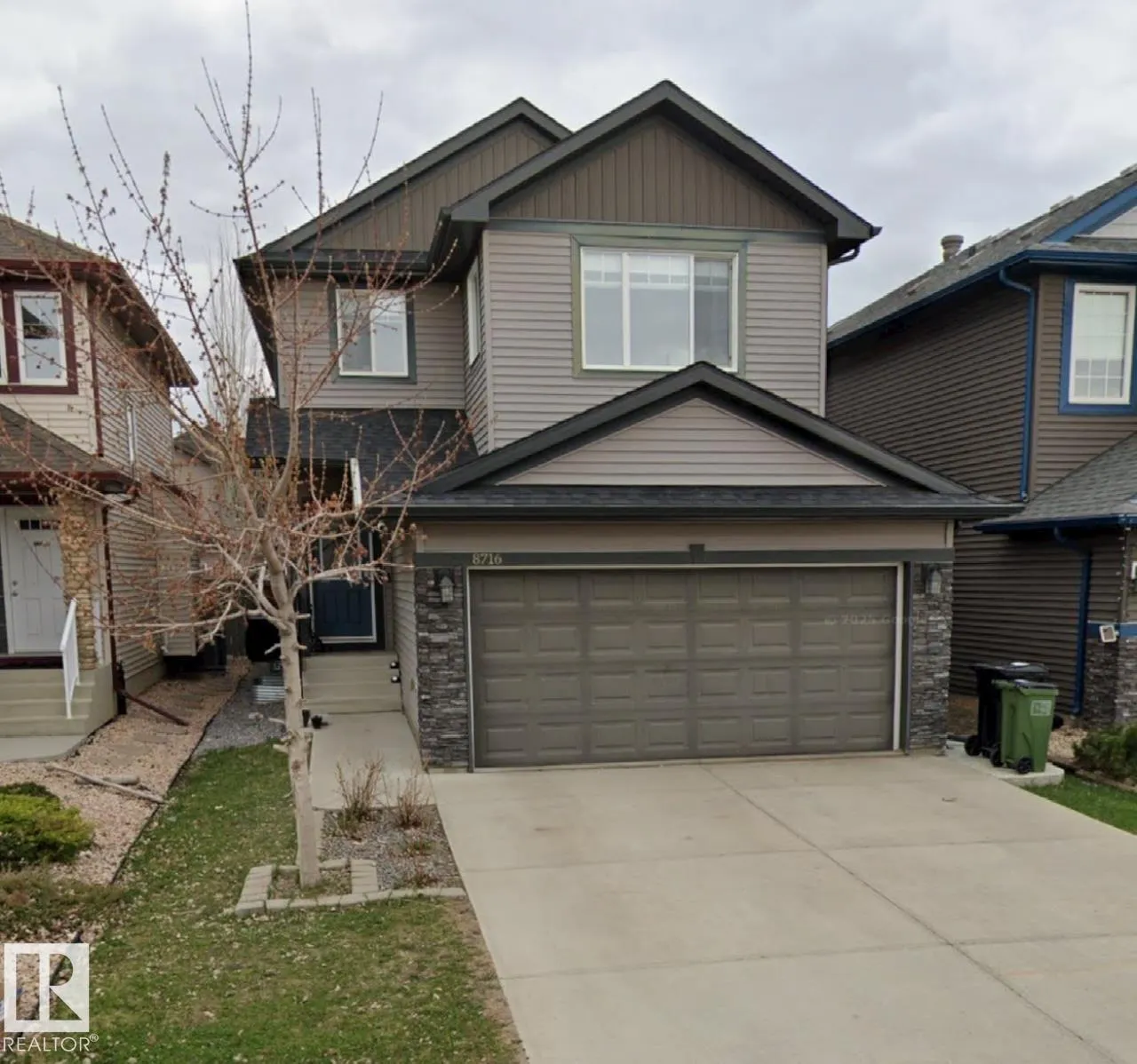 8716 CARSON Way