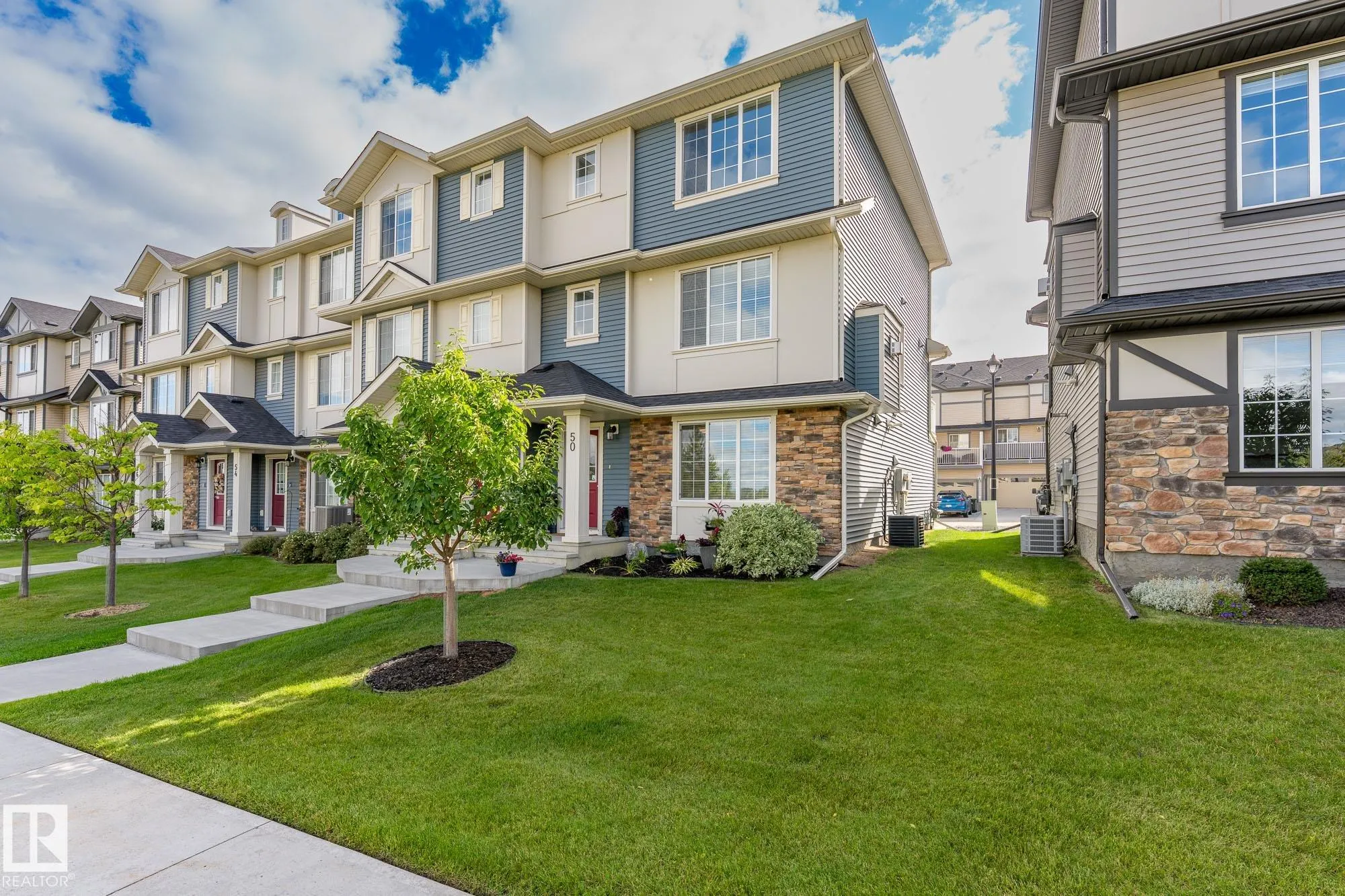 20 AUGUSTINE Crescent
