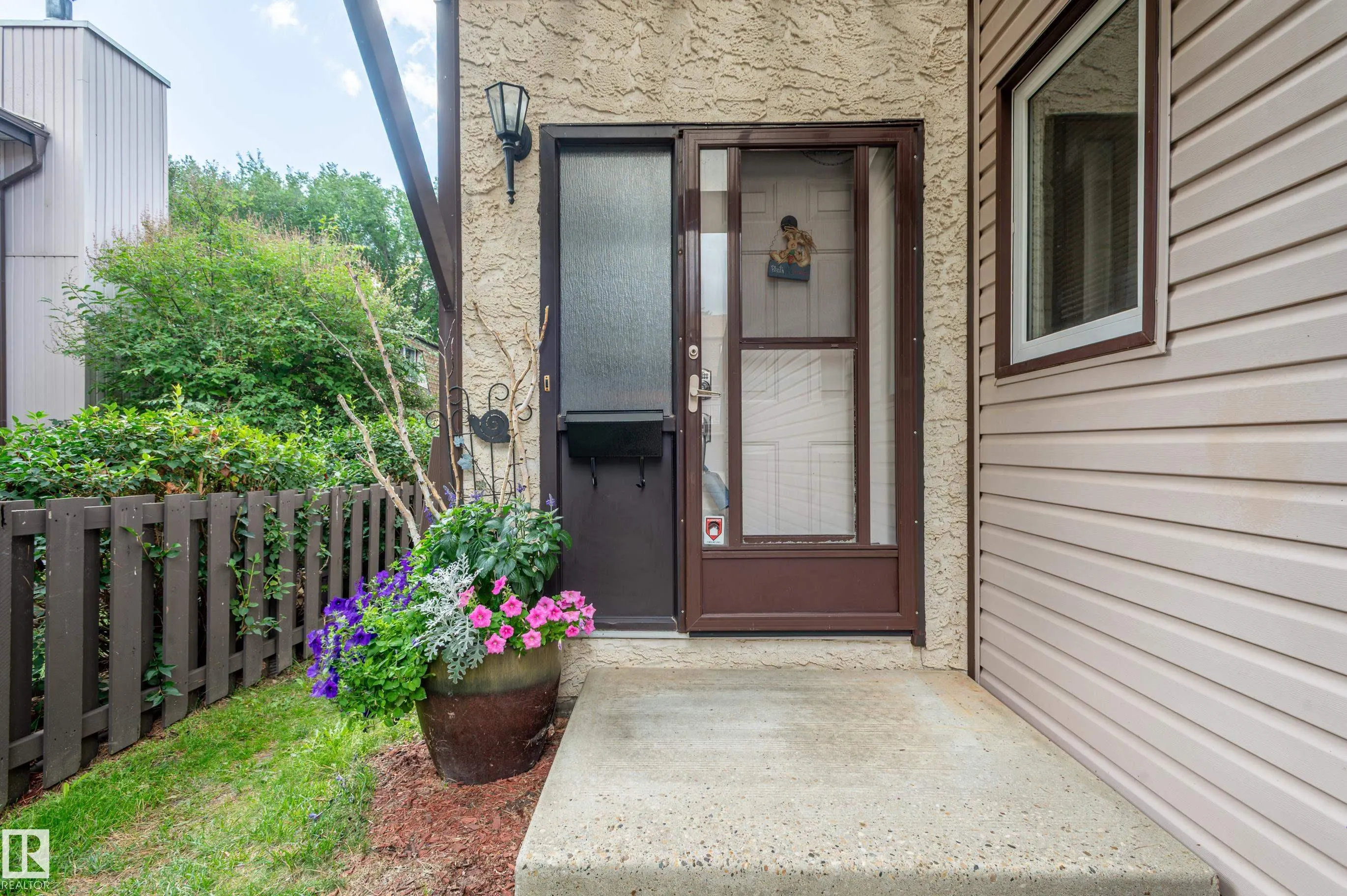 91 Grandin Woods Estates