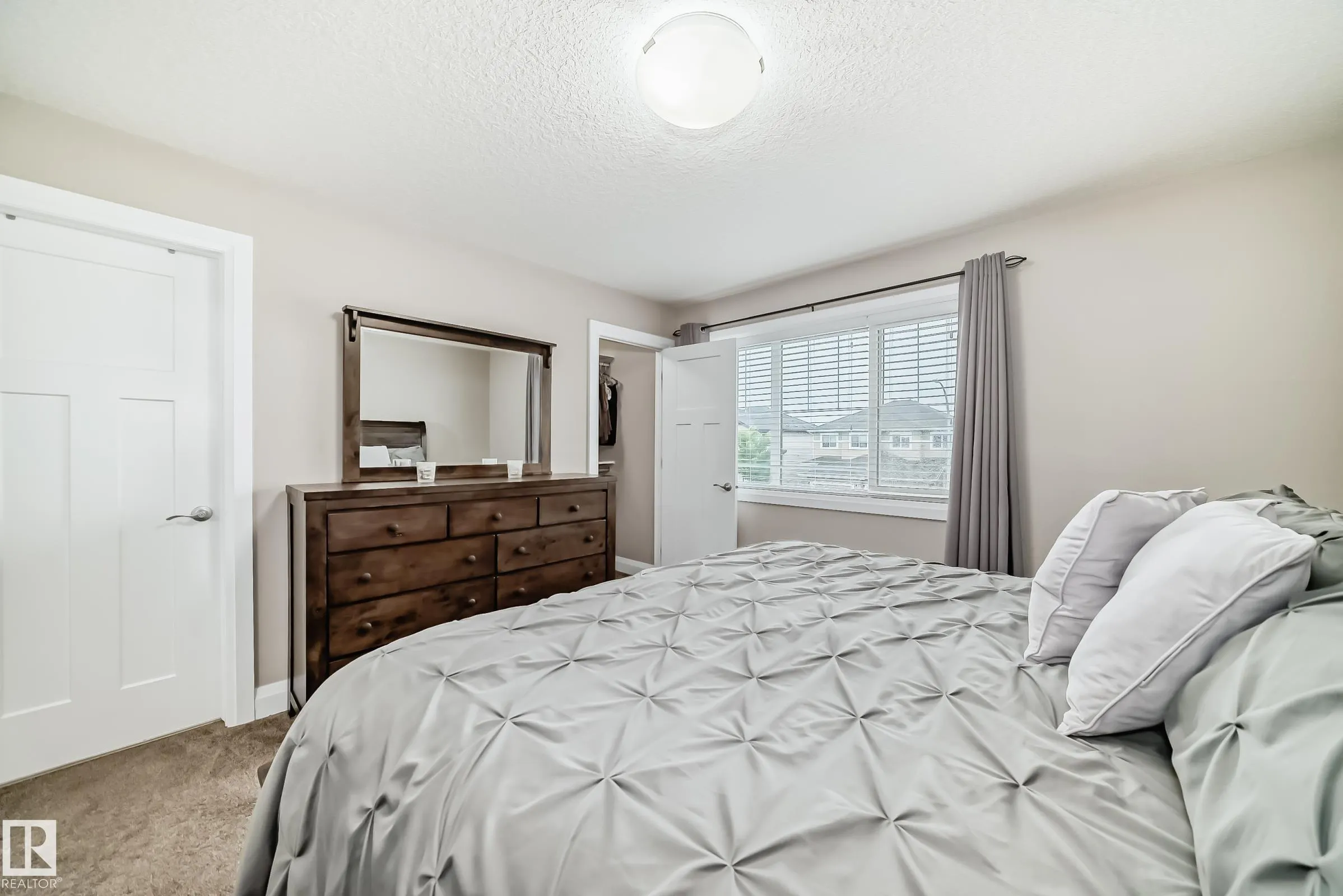1348 SOUTH CREEK Link